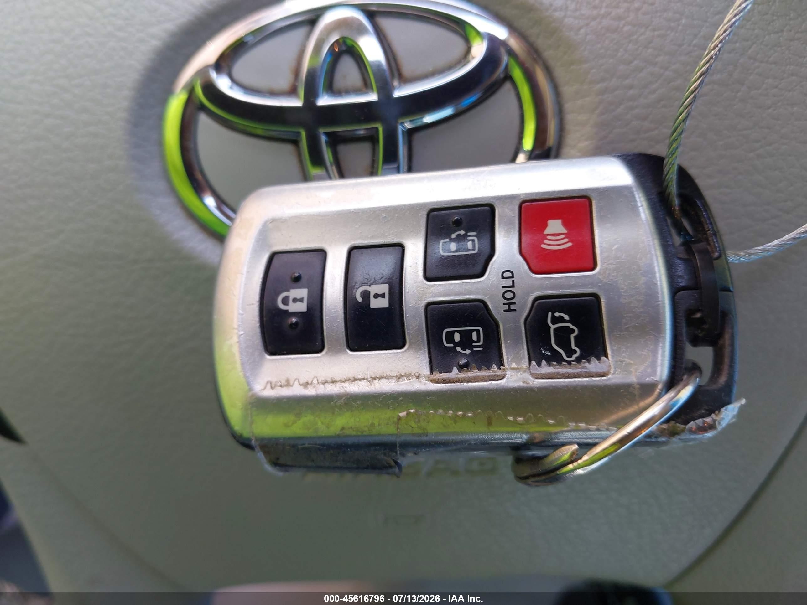 2012 Toyota Sienna Xle V6 8 Passenger Gray vin: 5TDYK3DC7CS237444