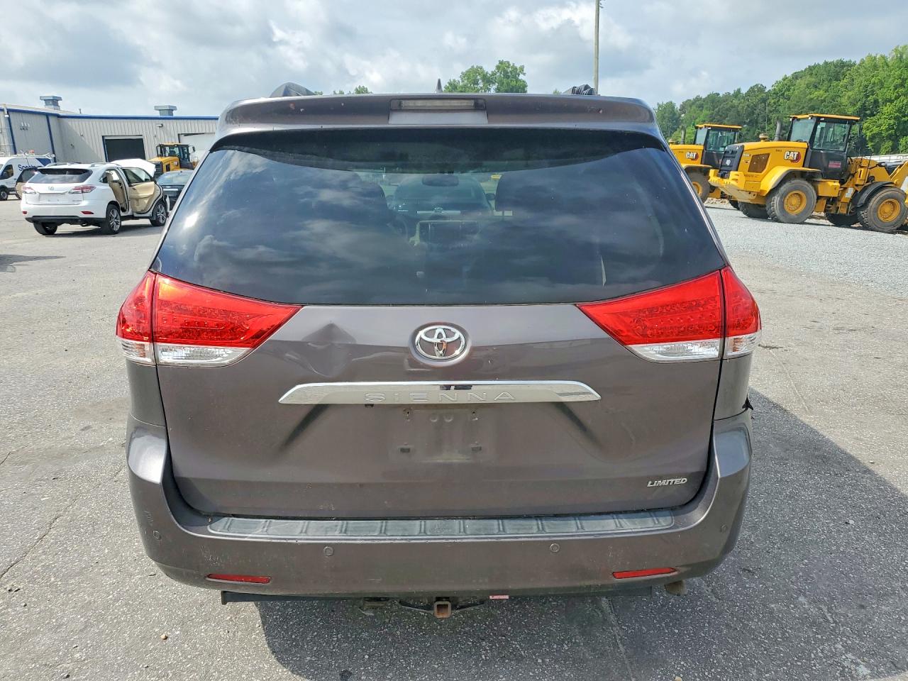 2012 Toyota Sienna Limited 7-passenger Gray vin: 5TDYK3DC7CS259265