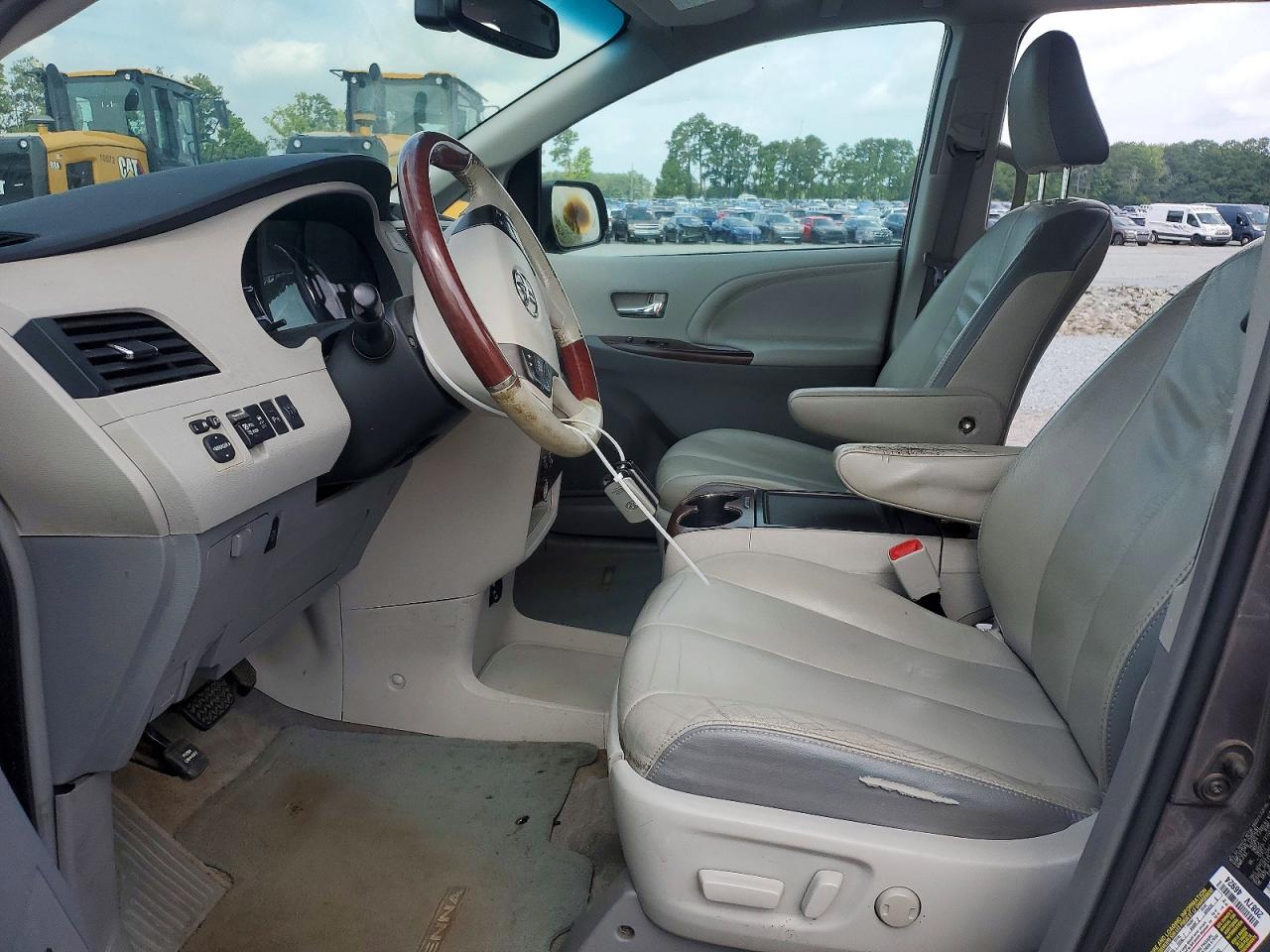 2012 Toyota Sienna Limited 7-passenger Gray vin: 5TDYK3DC7CS259265
