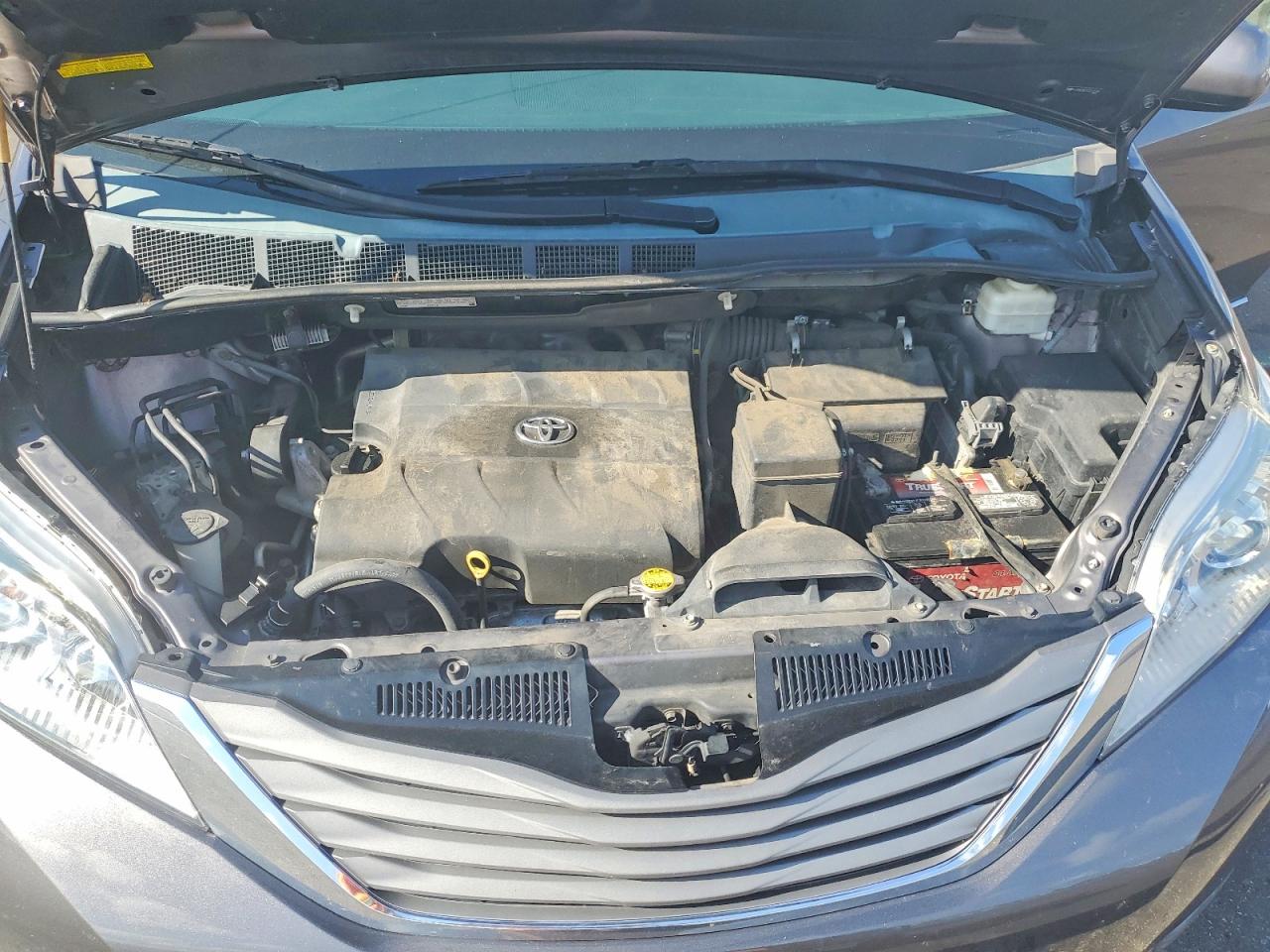 2012 Toyota Sienna Xle 8-passenger Gray vin: 5TDYK3DC7CS273344