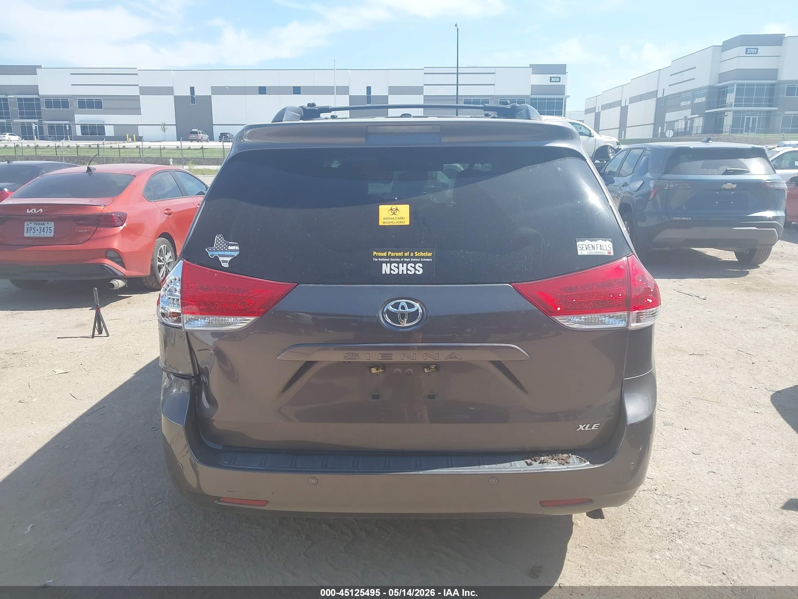 2012 Toyota Sienna Xle V6 8 Passenger Gray vin: 5TDYK3DC7CS276597