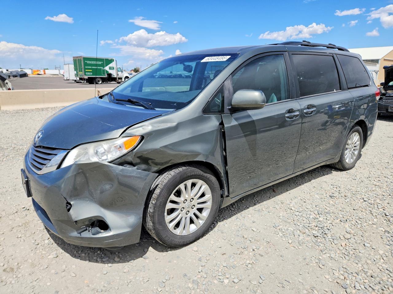 2012 Toyota Sienna Xle 8-passenger Gray vin: 5TDYK3DC7CS278589