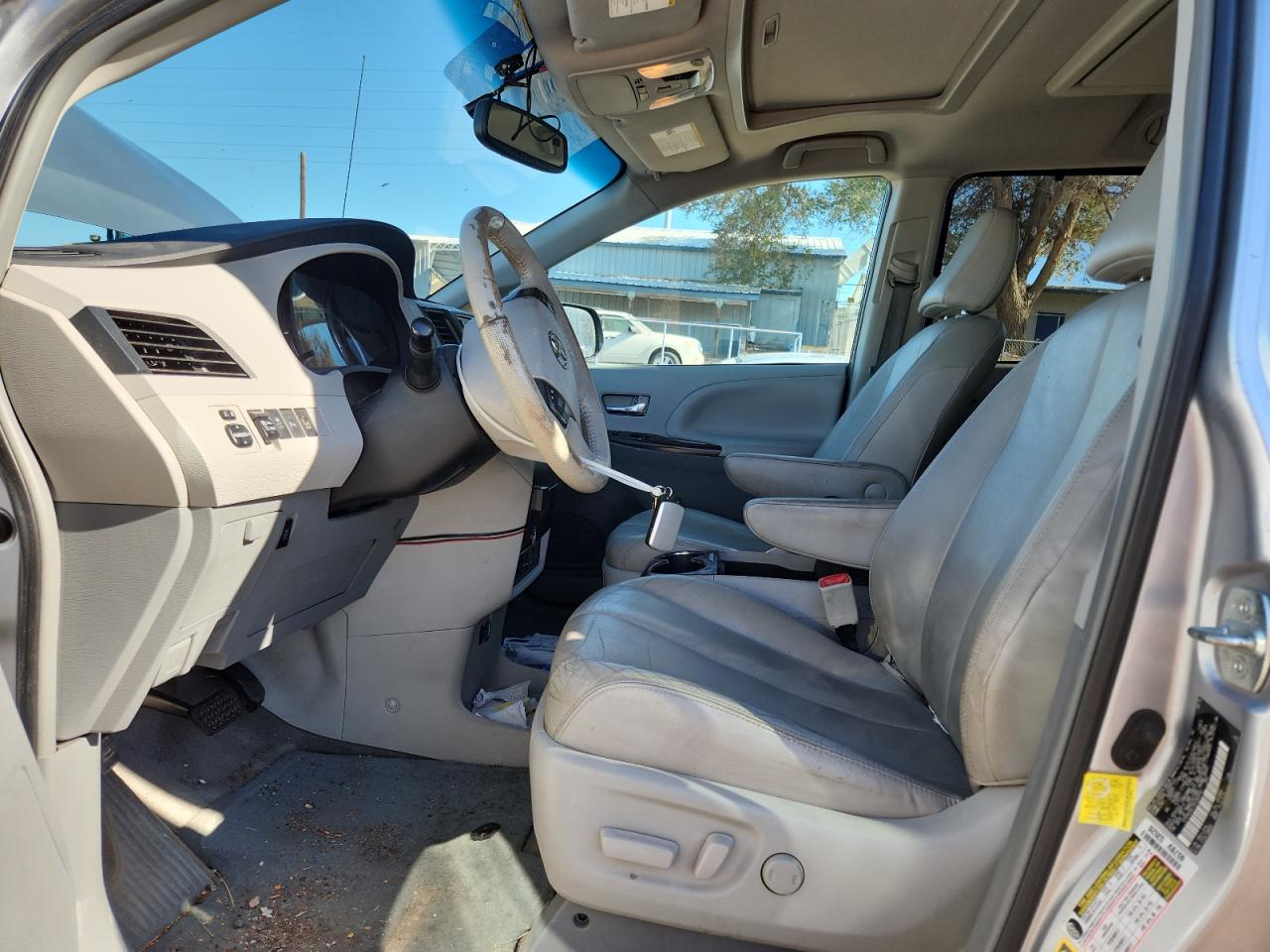 2013 Toyota Sienna Xle Silver vin: 5TDYK3DC7DS280912