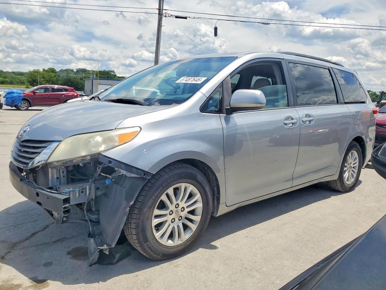 2013 Toyota Sienna Xle 8-passenger Серый vin: 5TDYK3DC7DS343359