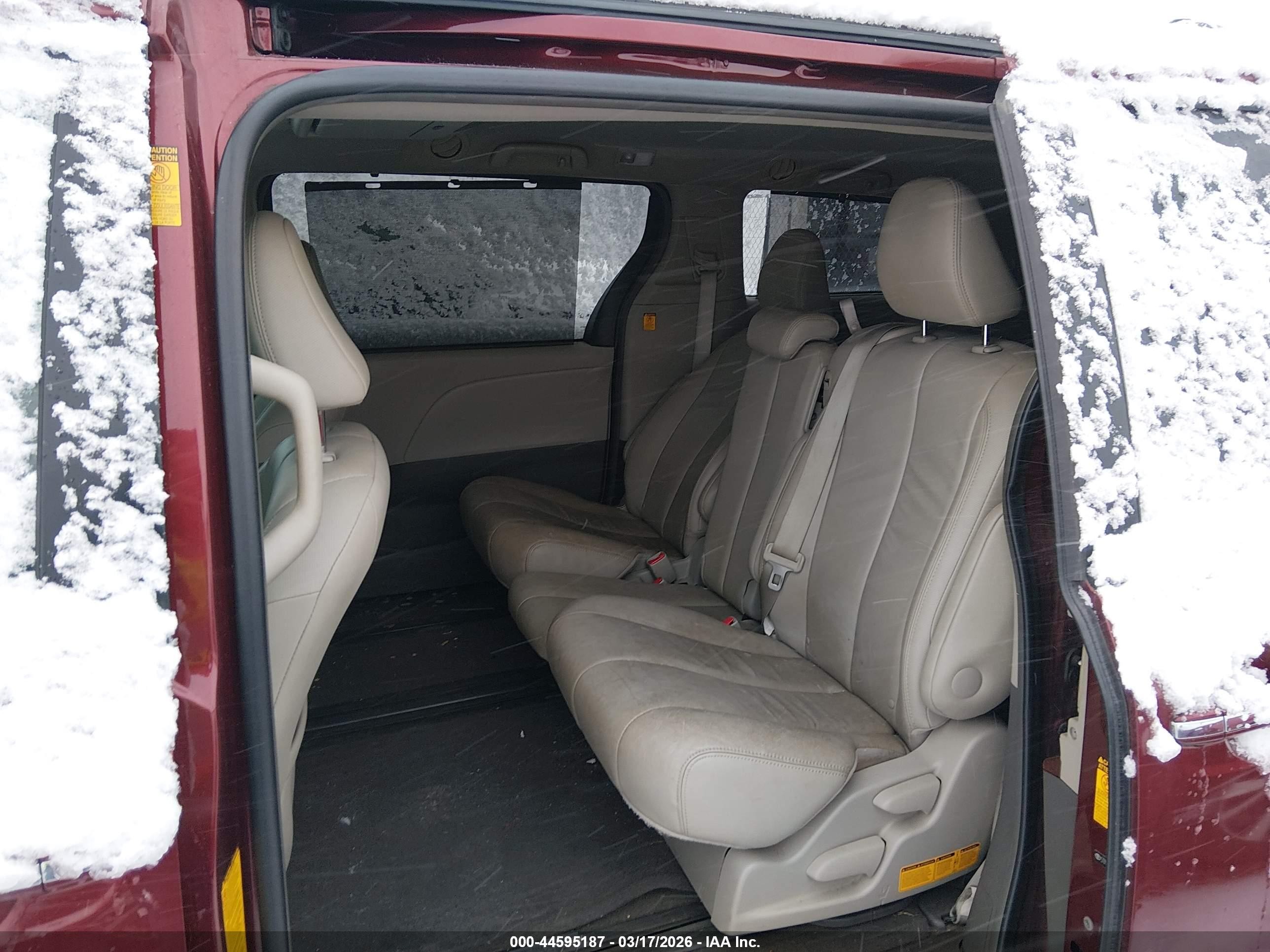 2013 Toyota Sienna Xle V6 8 Passenger Бордовый vin: 5TDYK3DC7DS360789