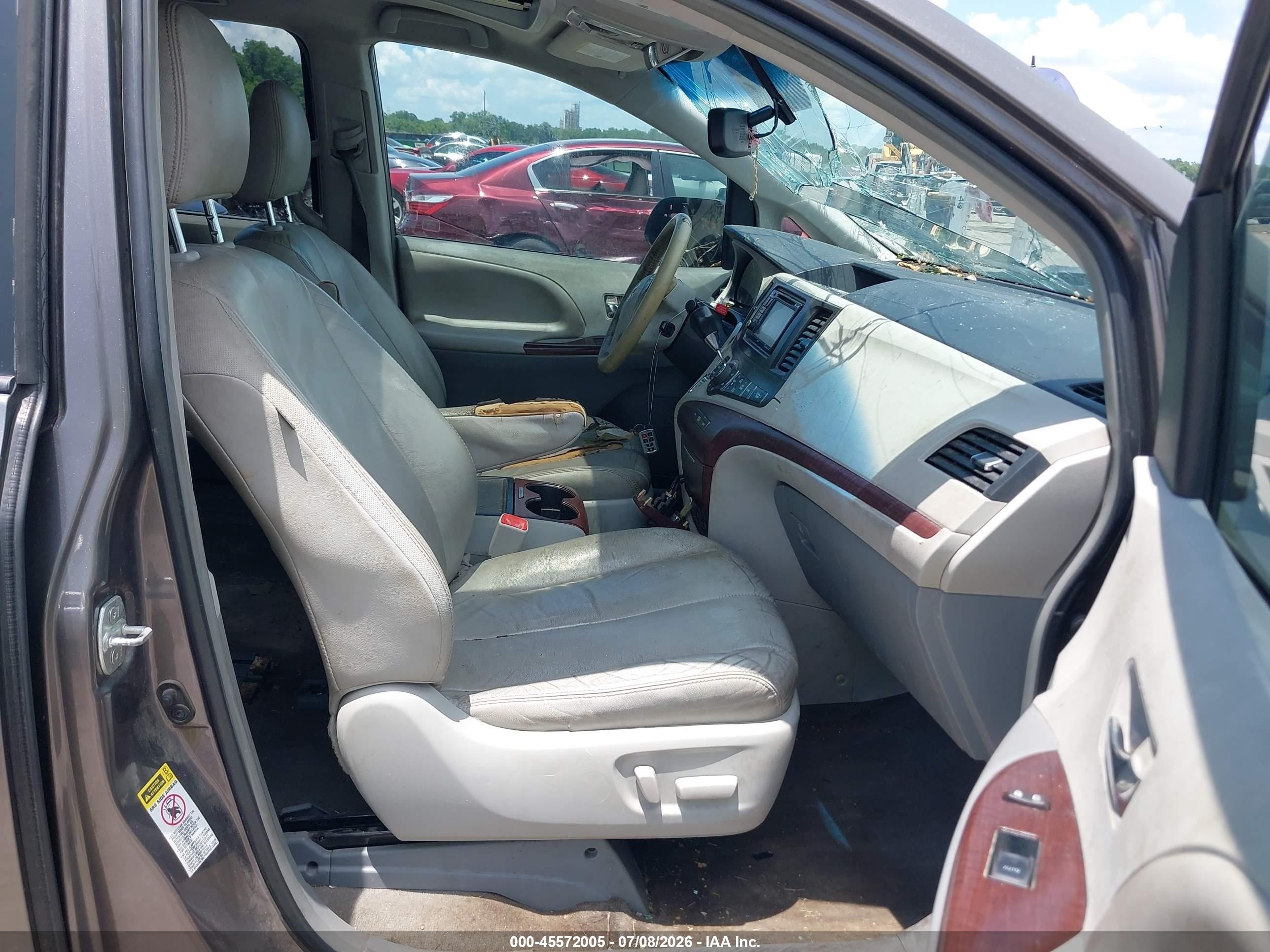 2013 Toyota Sienna Xle V6 8 Passenger Gray vin: 5TDYK3DC7DS372912