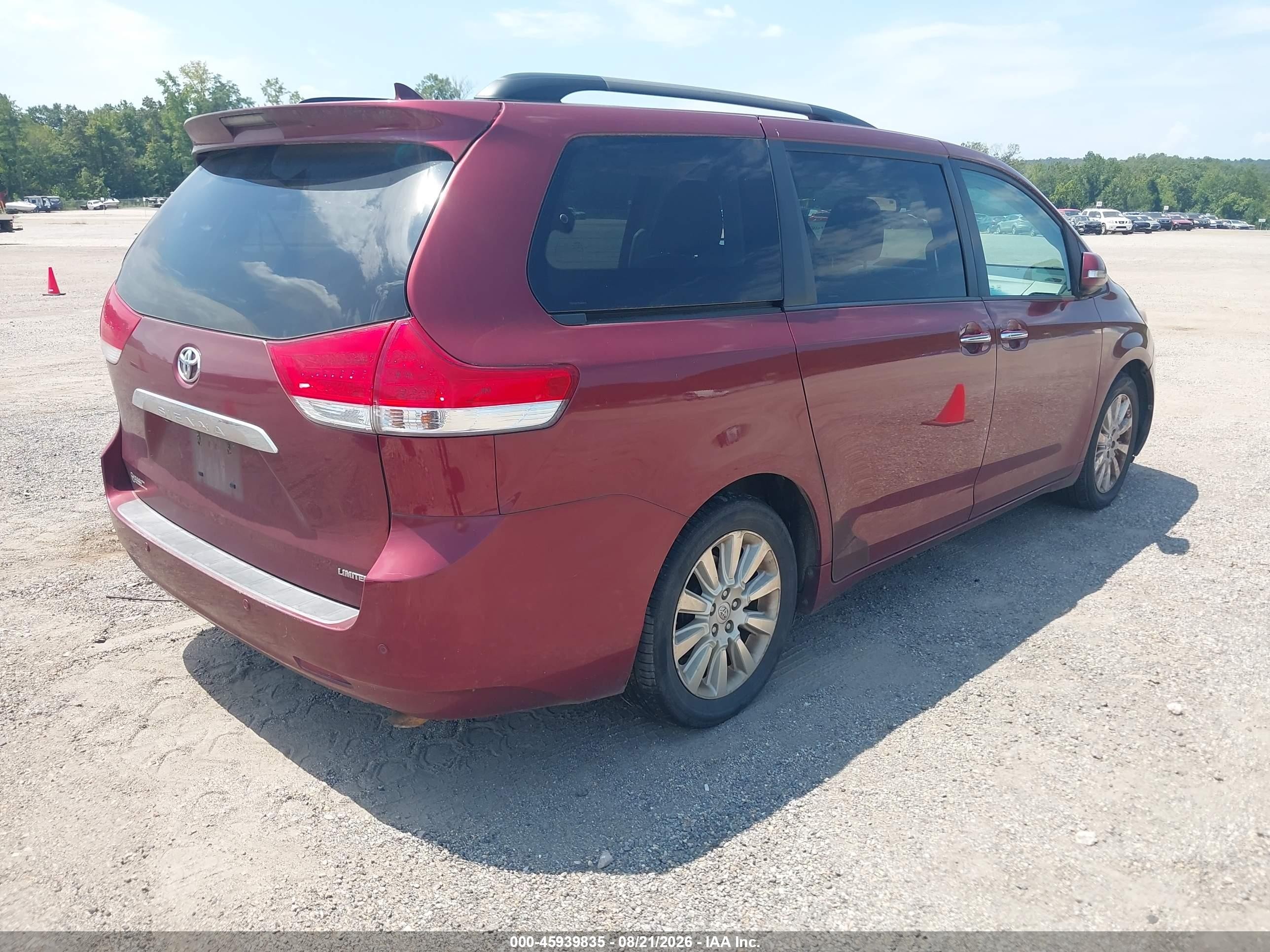2014 Toyota Sienna Limited V6 7 Passenger Red vin: 5TDYK3DC7ES409913