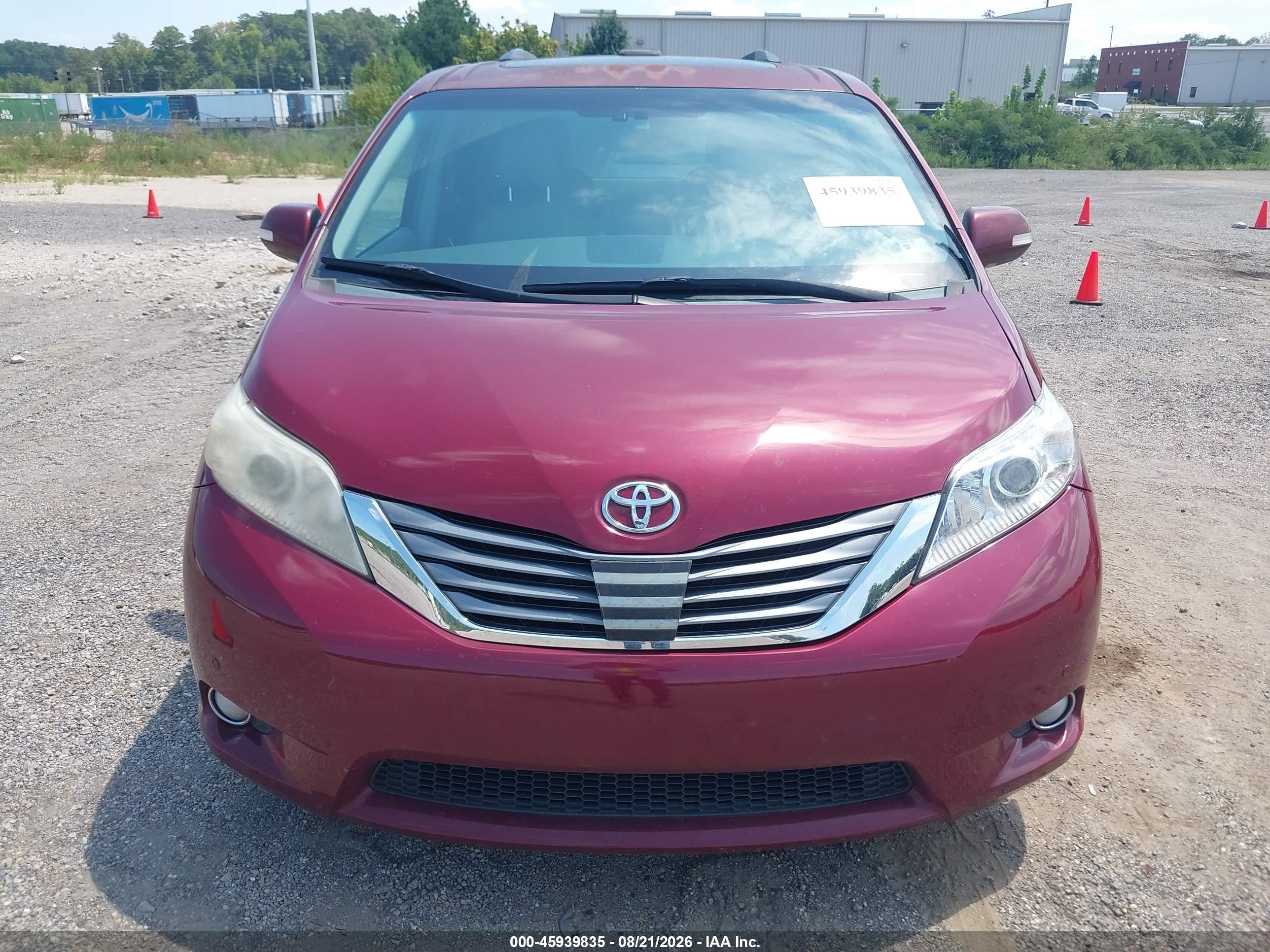 2014 Toyota Sienna Limited V6 7 Passenger Red vin: 5TDYK3DC7ES409913