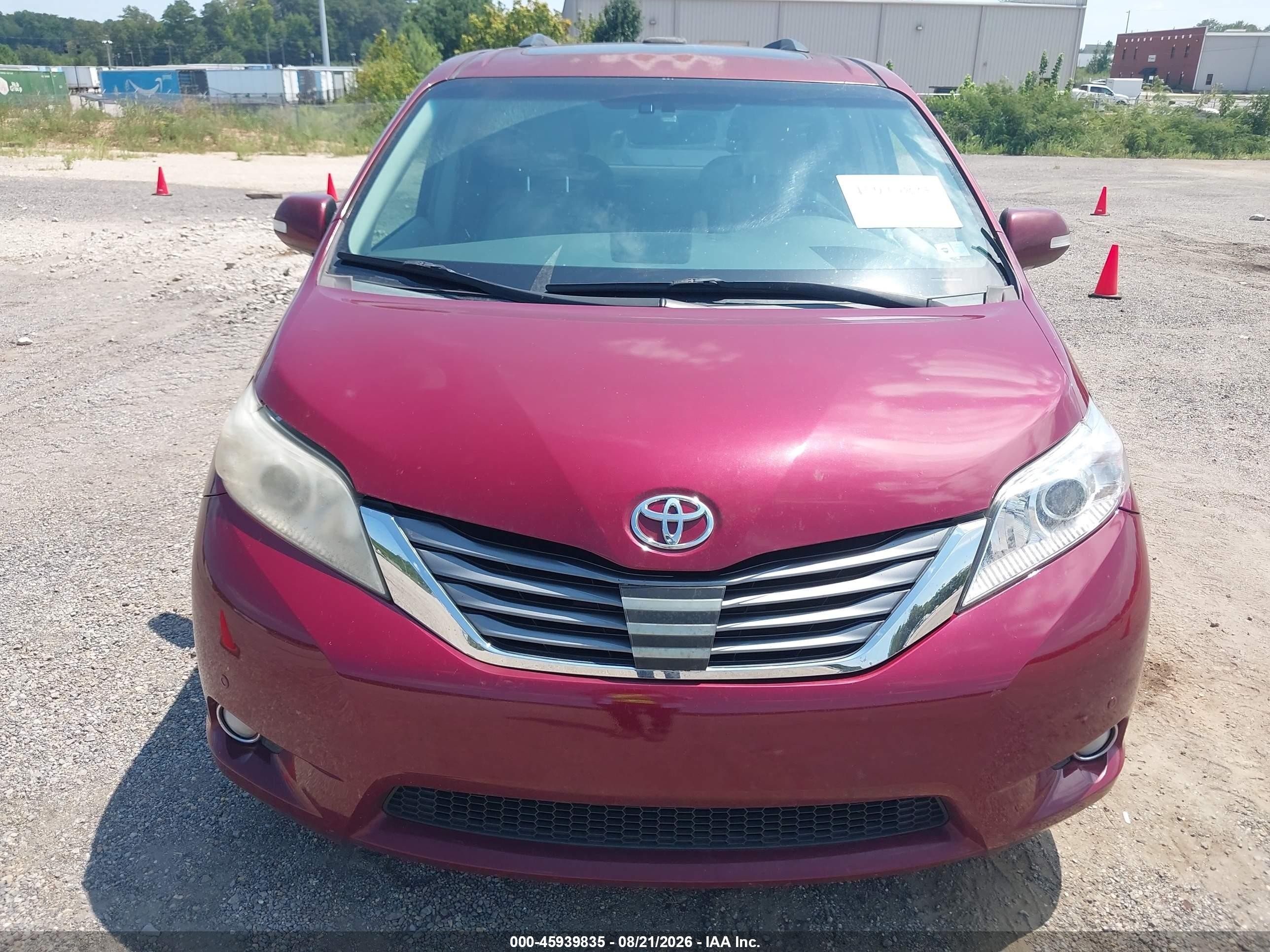 2014 Toyota Sienna Limited V6 7 Passenger Red vin: 5TDYK3DC7ES409913