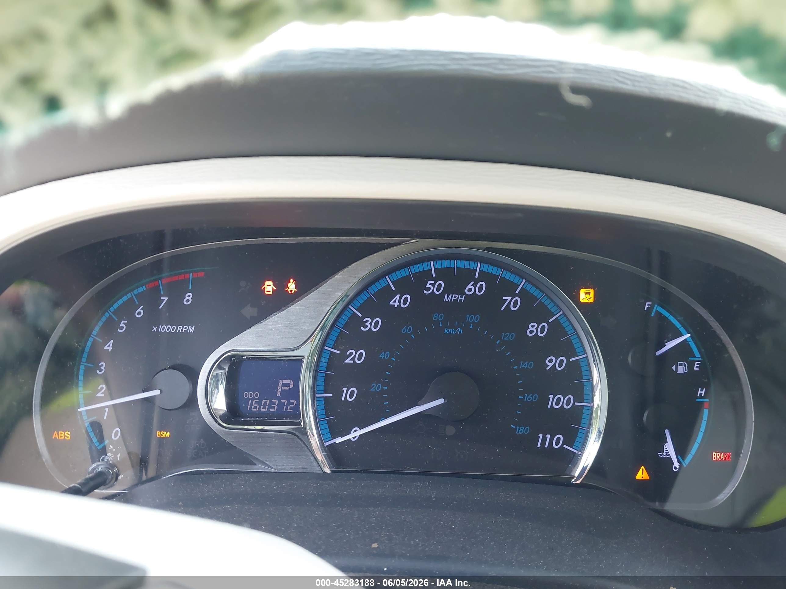 2014 Toyota Sienna Xle V6 8 Passenger Серебряный vin: 5TDYK3DC7ES419213