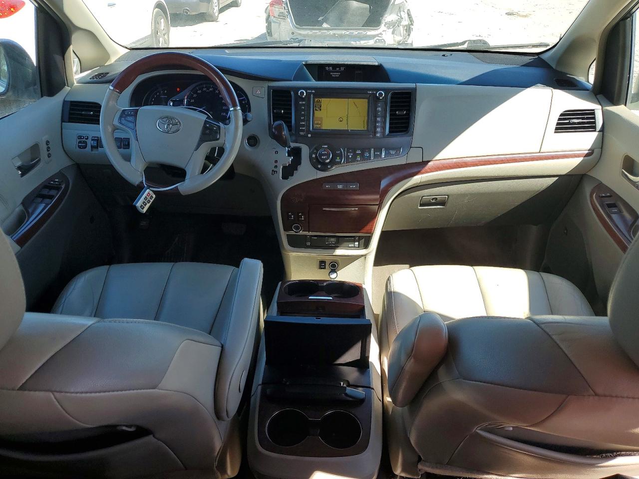 2014 Toyota Sienna Limited 7-passenger White vin: 5TDYK3DC7ES437940