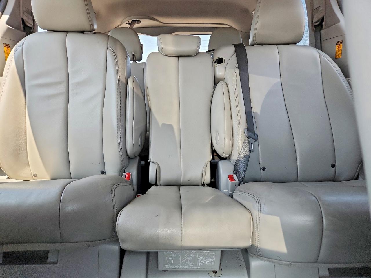 2014 Toyota Sienna Xle 8-passenger Charcoal vin: 5TDYK3DC7ES450607