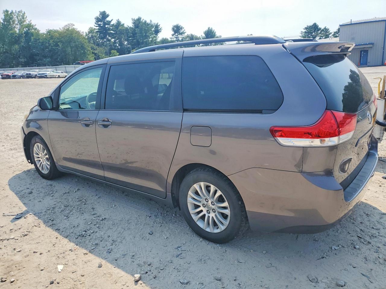 2014 Toyota Sienna Xle 8-passenger Gray vin: 5TDYK3DC7ES494963