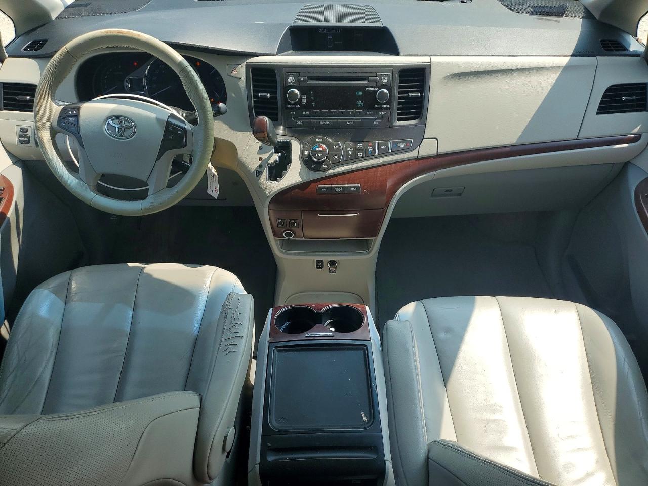 2014 Toyota Sienna Xle 8-passenger Gray vin: 5TDYK3DC7ES494963