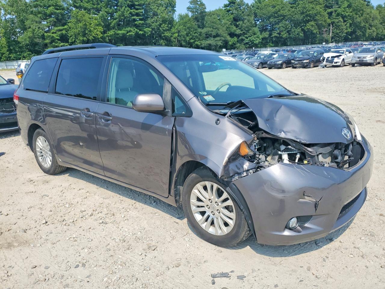 2014 Toyota Sienna Xle 8-passenger Gray vin: 5TDYK3DC7ES494963