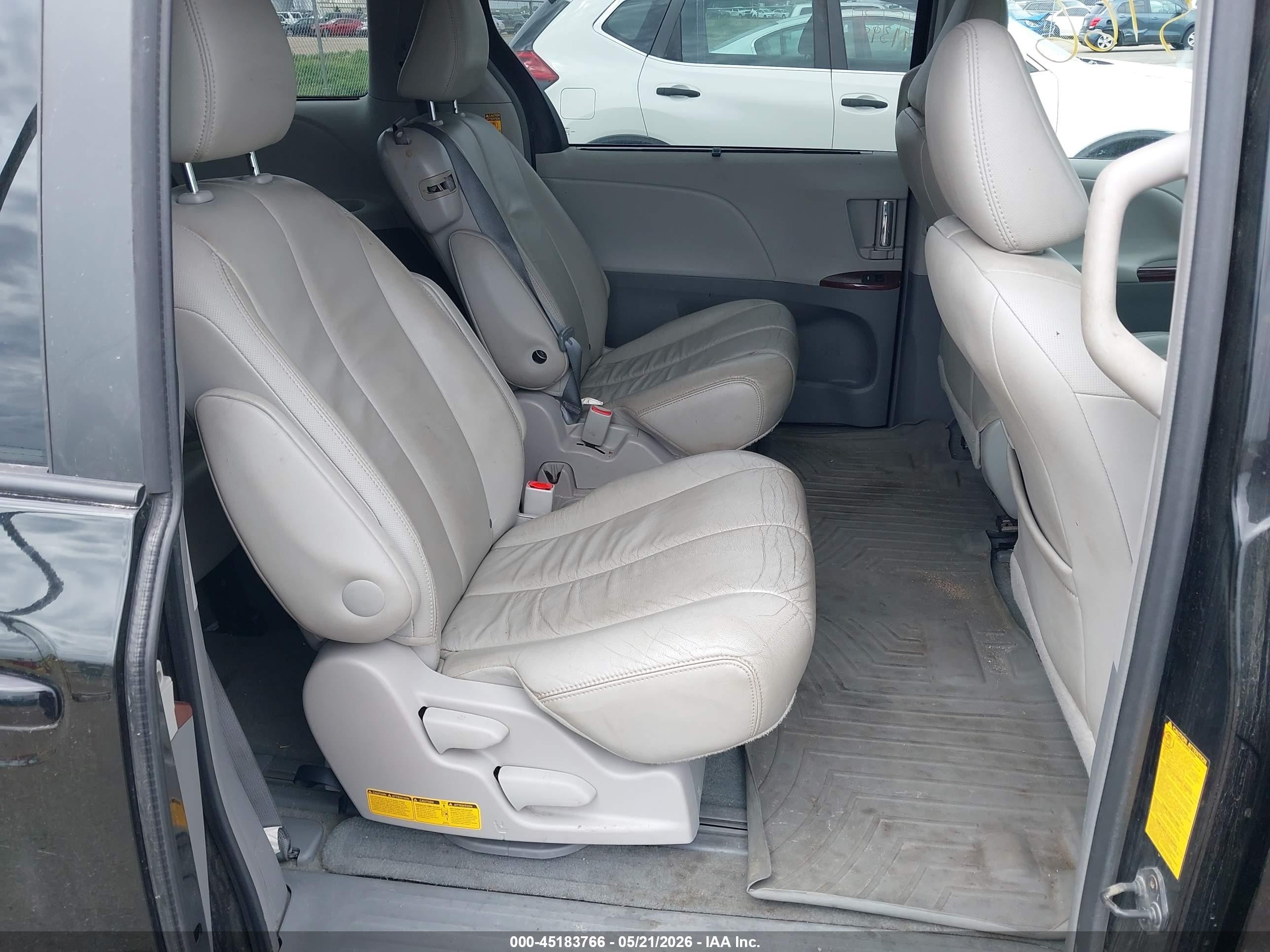 2014 Toyota Sienna Xle V6 8 Passenger Черный vin: 5TDYK3DC7ES515794