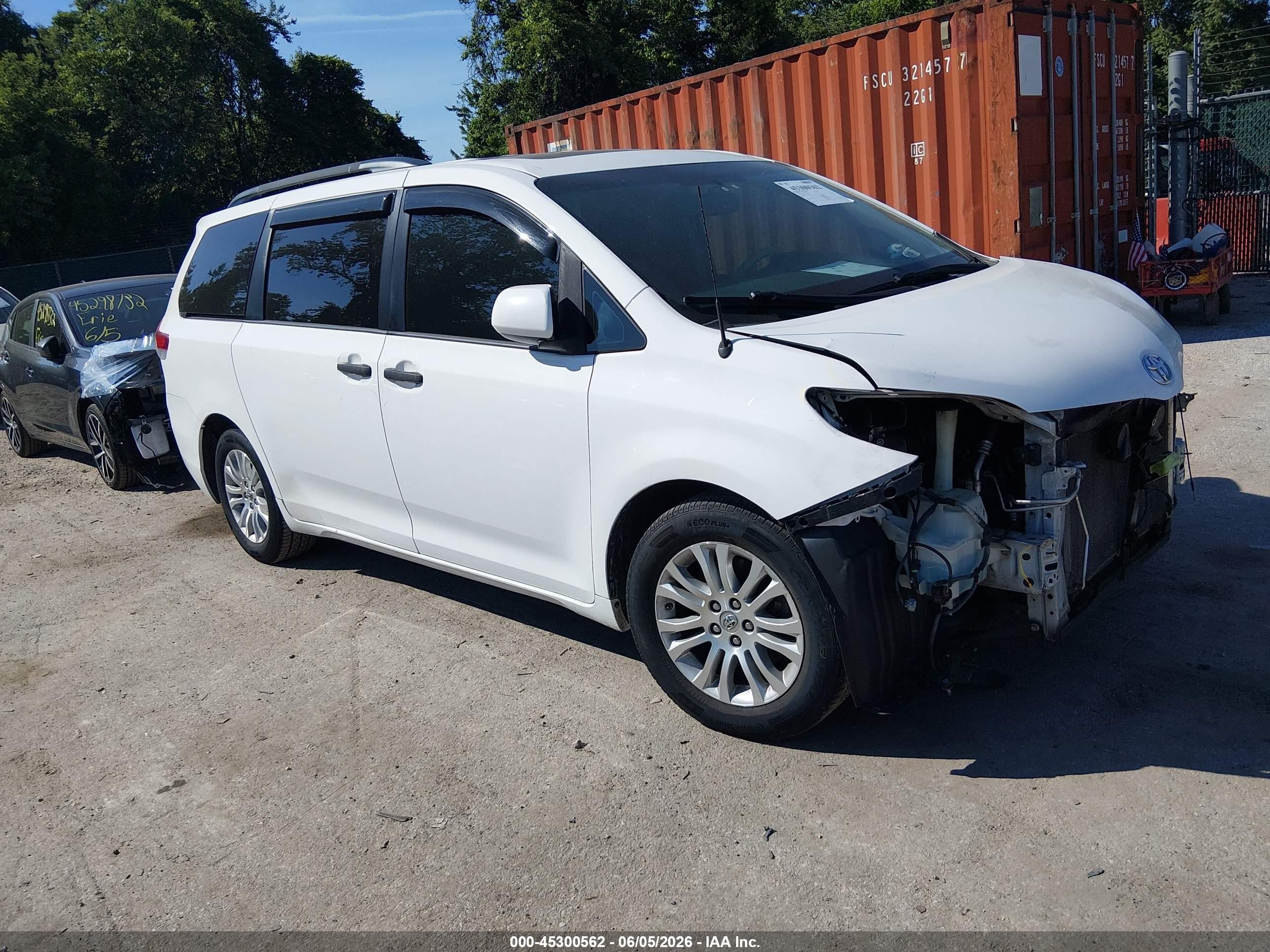 2014 Toyota Sienna Xle V6 8 Passenger Белый vin: 5TDYK3DC7ES516346