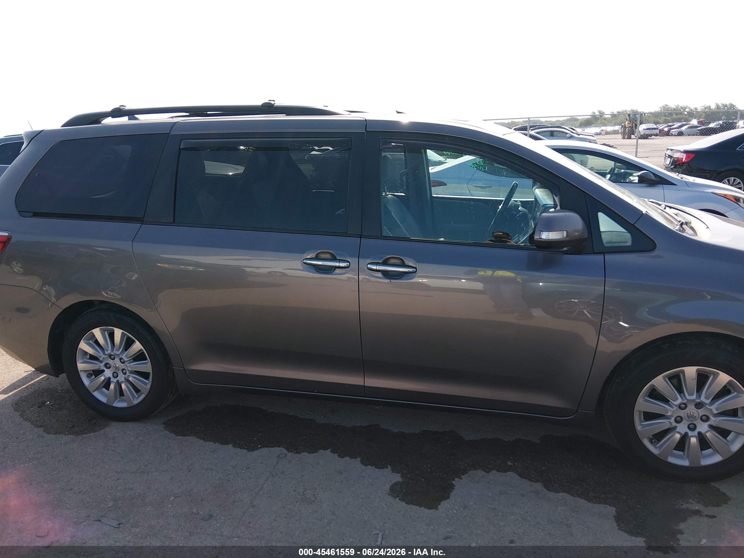 2015 Toyota Sienna Limited Premium 7 Passenger Gray vin: 5TDYK3DC7FS531642