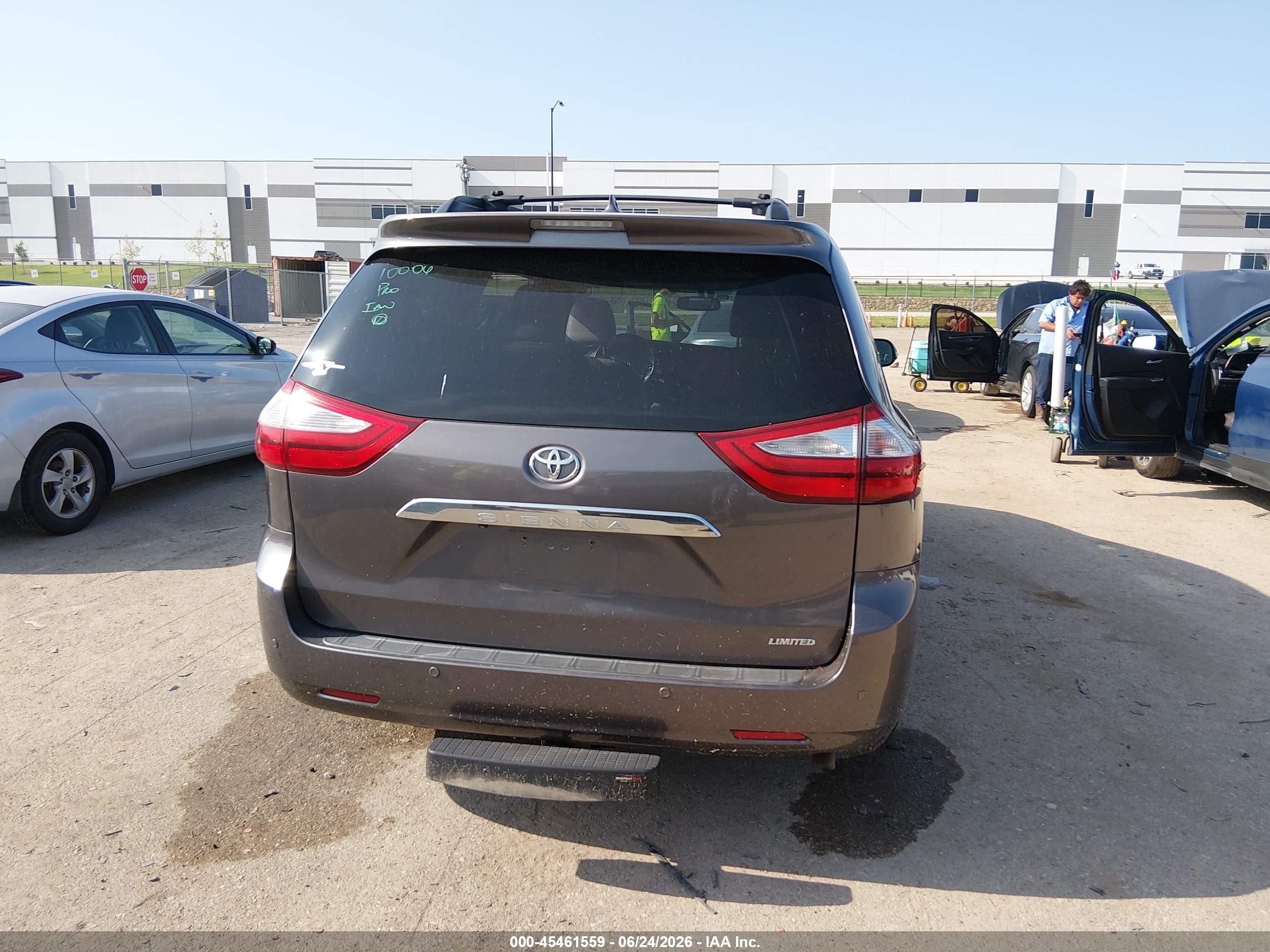 2015 Toyota Sienna Limited Premium 7 Passenger Gray vin: 5TDYK3DC7FS531642