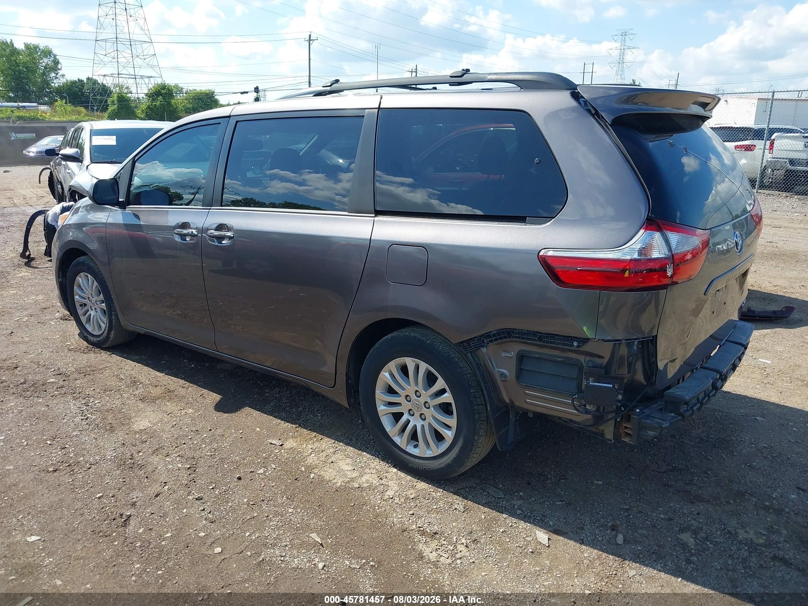 2015 Toyota Sienna Xle 8 Passenger Gray vin: 5TDYK3DC7FS535965