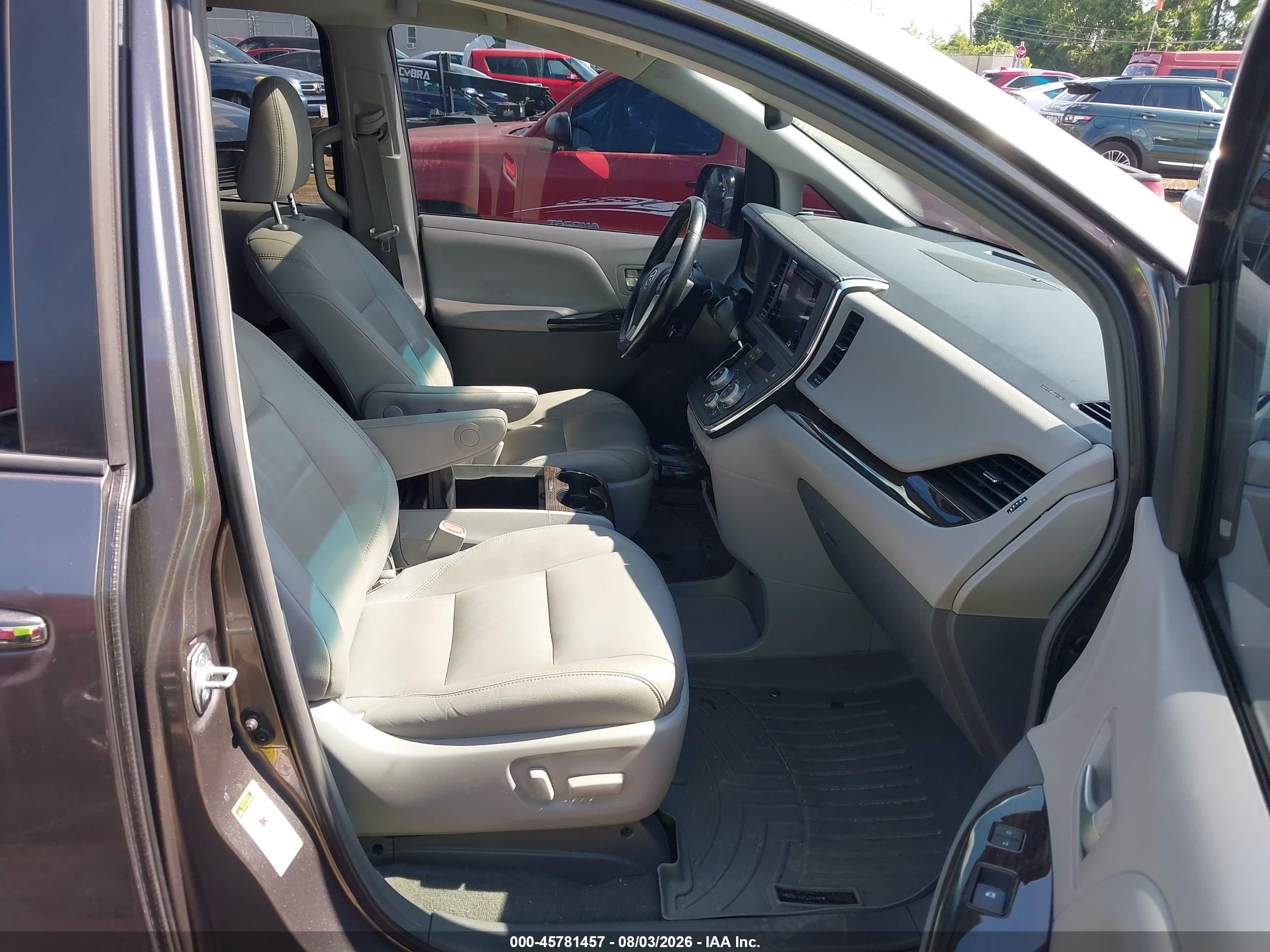 2015 Toyota Sienna Xle 8 Passenger Gray vin: 5TDYK3DC7FS535965