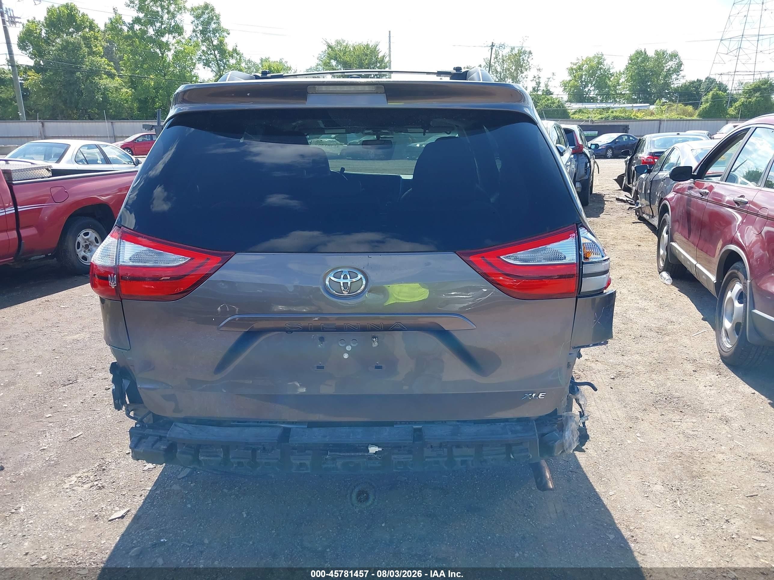 2015 Toyota Sienna Xle 8 Passenger Gray vin: 5TDYK3DC7FS535965