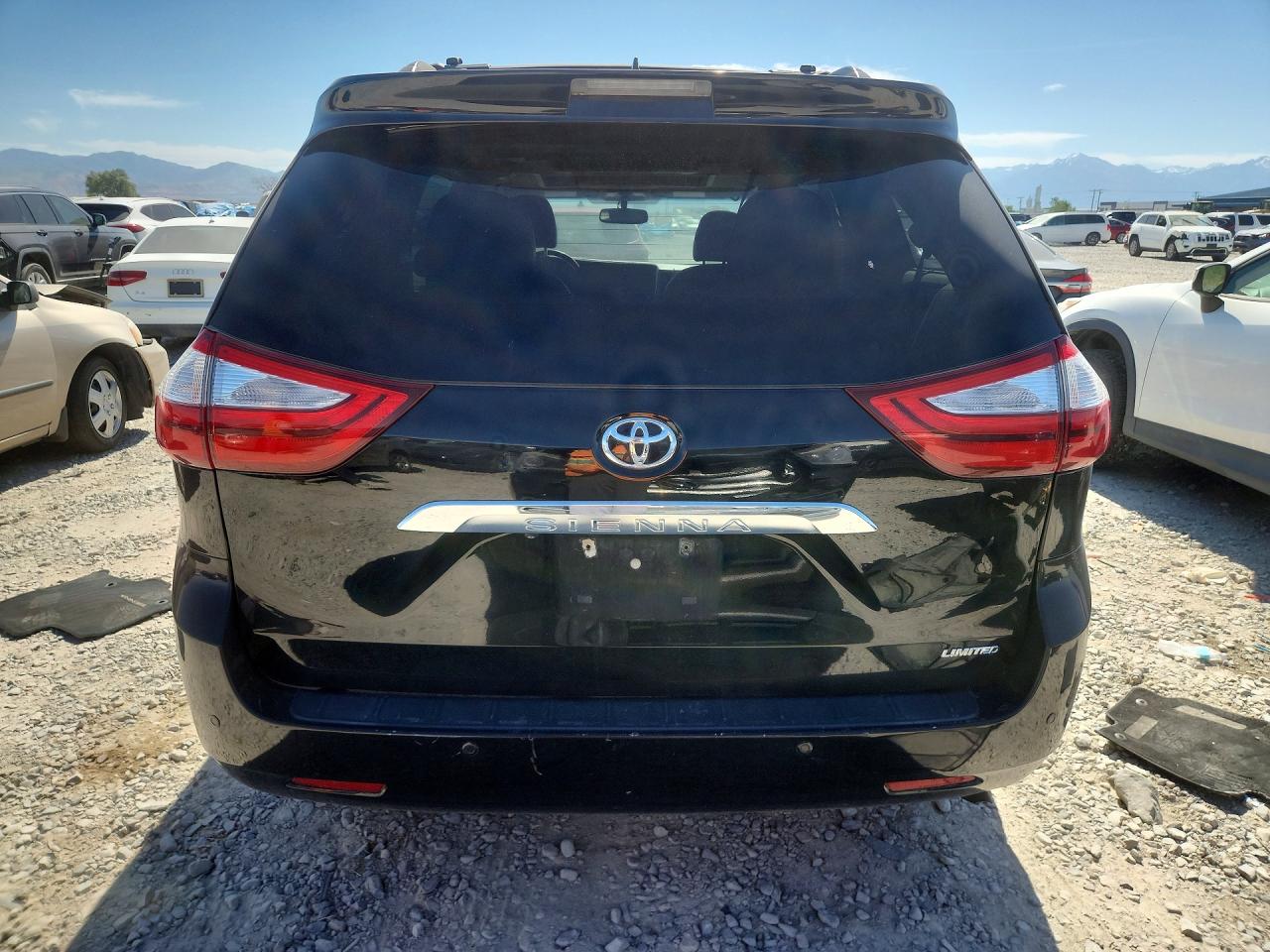 2015 Toyota Sienna Limited Premium 7-passenger Black vin: 5TDYK3DC7FS541796