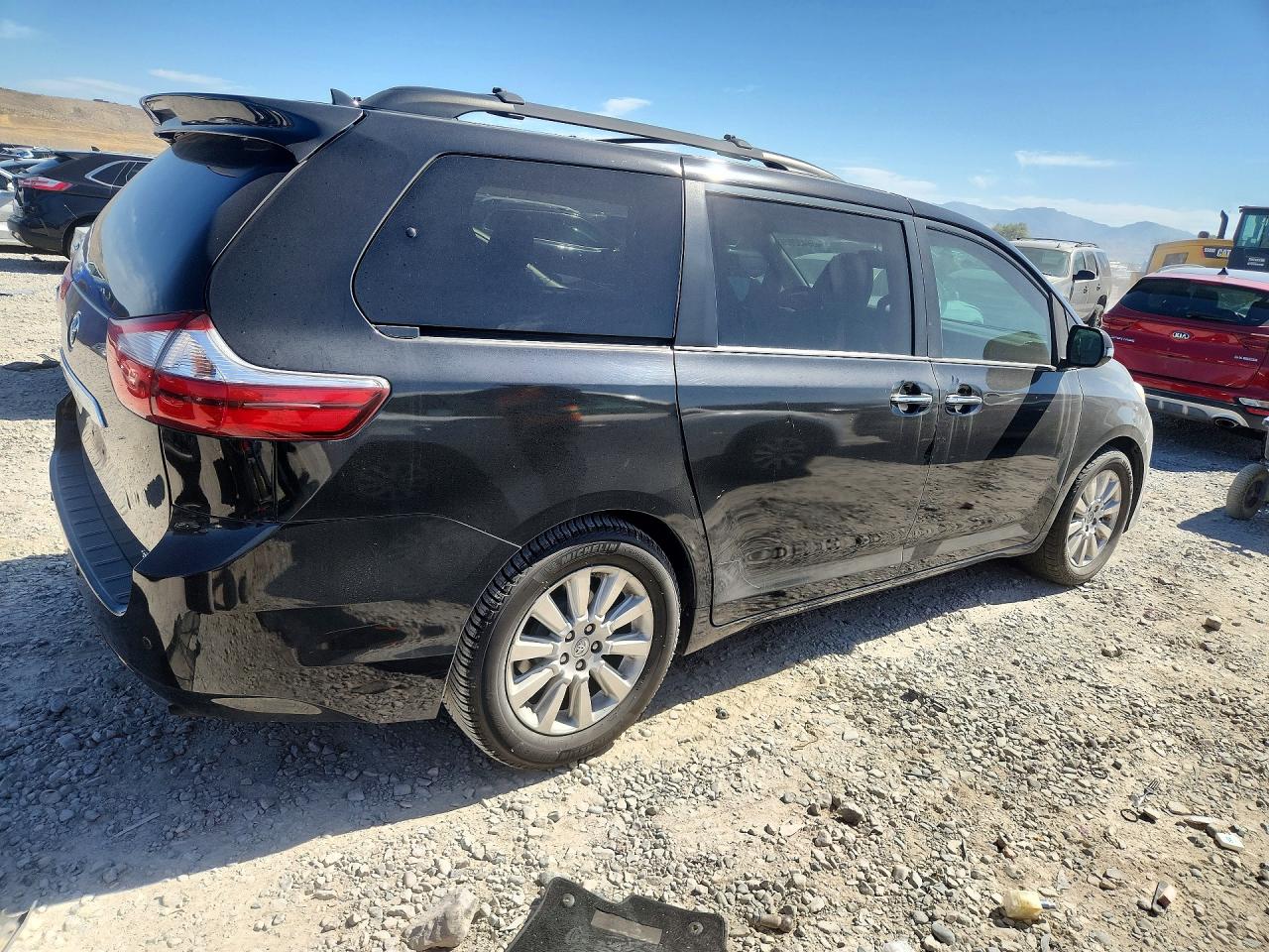 2015 Toyota Sienna Limited Premium 7-passenger Black vin: 5TDYK3DC7FS541796
