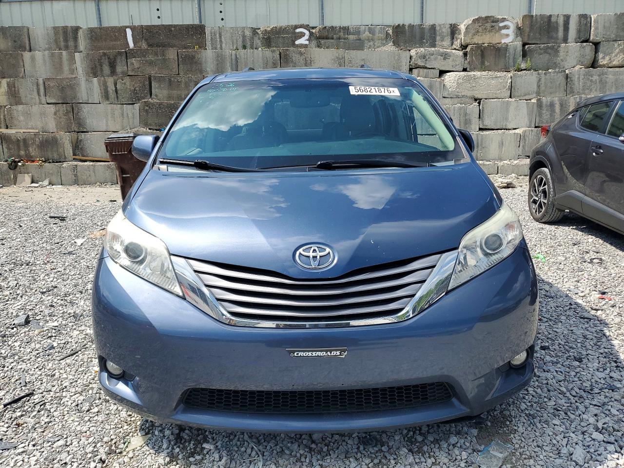 2015 Toyota Sienna Xle 8-passenger Синий vin: 5TDYK3DC7FS568254