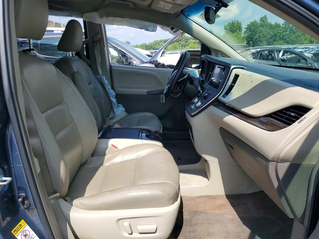 2015 Toyota Sienna Xle 8-passenger Синий vin: 5TDYK3DC7FS568254