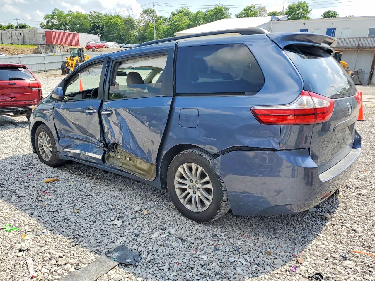 2015 Toyota Sienna Xle 8-passenger Синий vin: 5TDYK3DC7FS568254