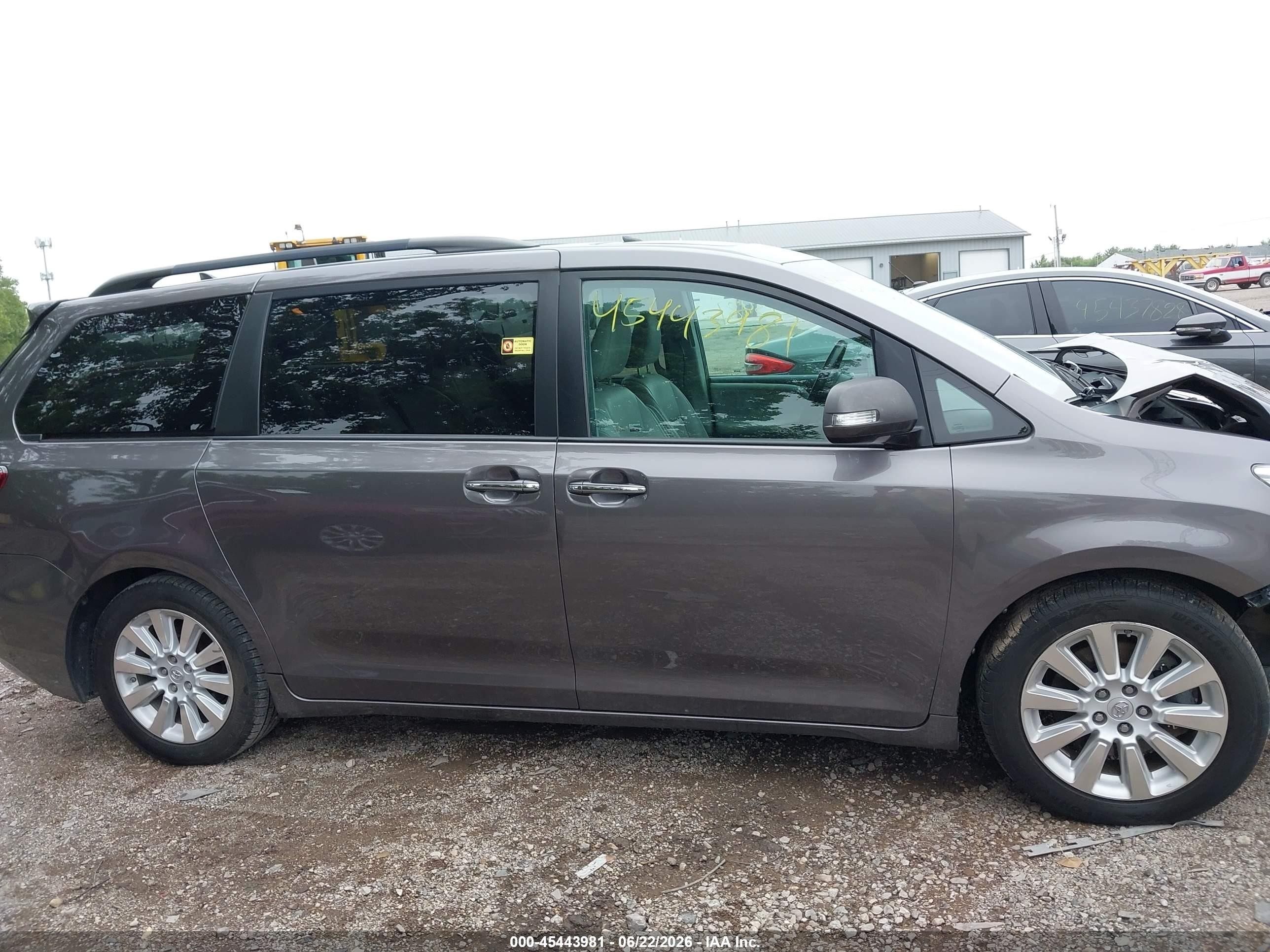 2015 Toyota Sienna Limited Premium 7 Passenger Gray vin: 5TDYK3DC7FS583997