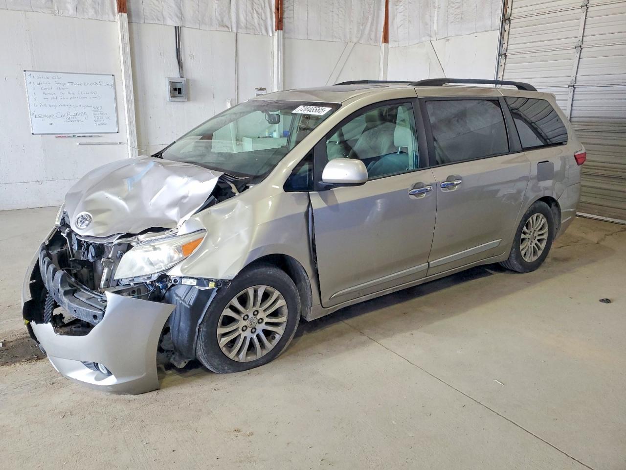2015 Toyota Sienna Xle Tan vin: 5TDYK3DC7FS605609