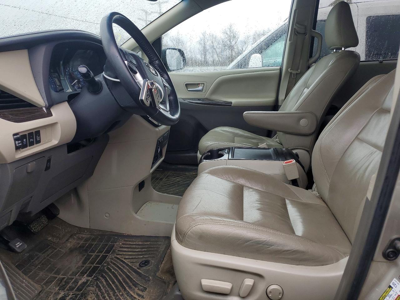 2015 Toyota Sienna Xle Tan vin: 5TDYK3DC7FS605609