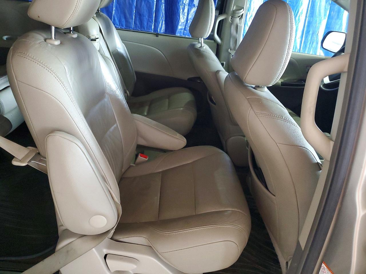 2015 Toyota Sienna Xle Tan vin: 5TDYK3DC7FS605609