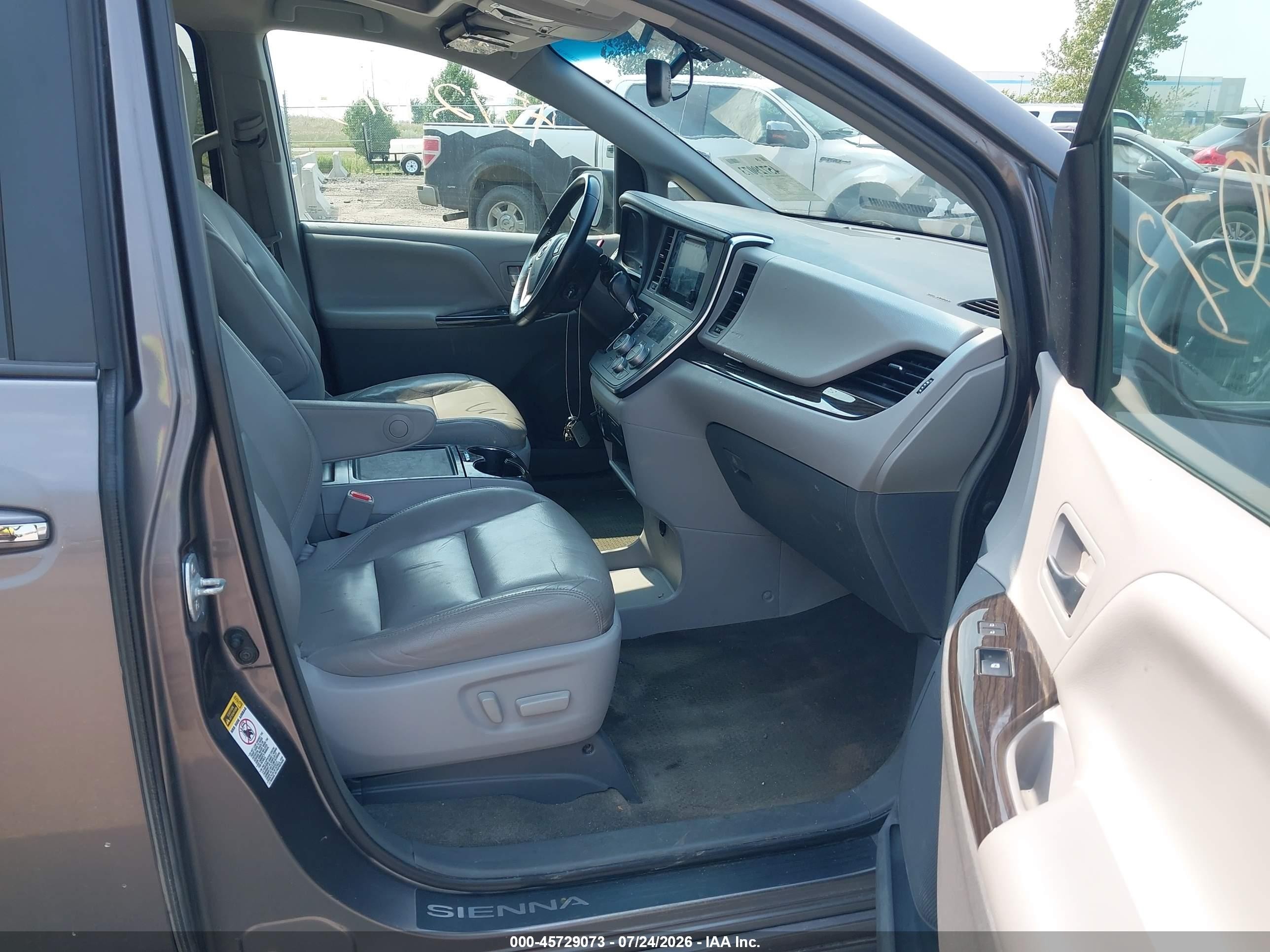2015 Toyota Sienna Xle 8 Passenger Gray vin: 5TDYK3DC7FS612754