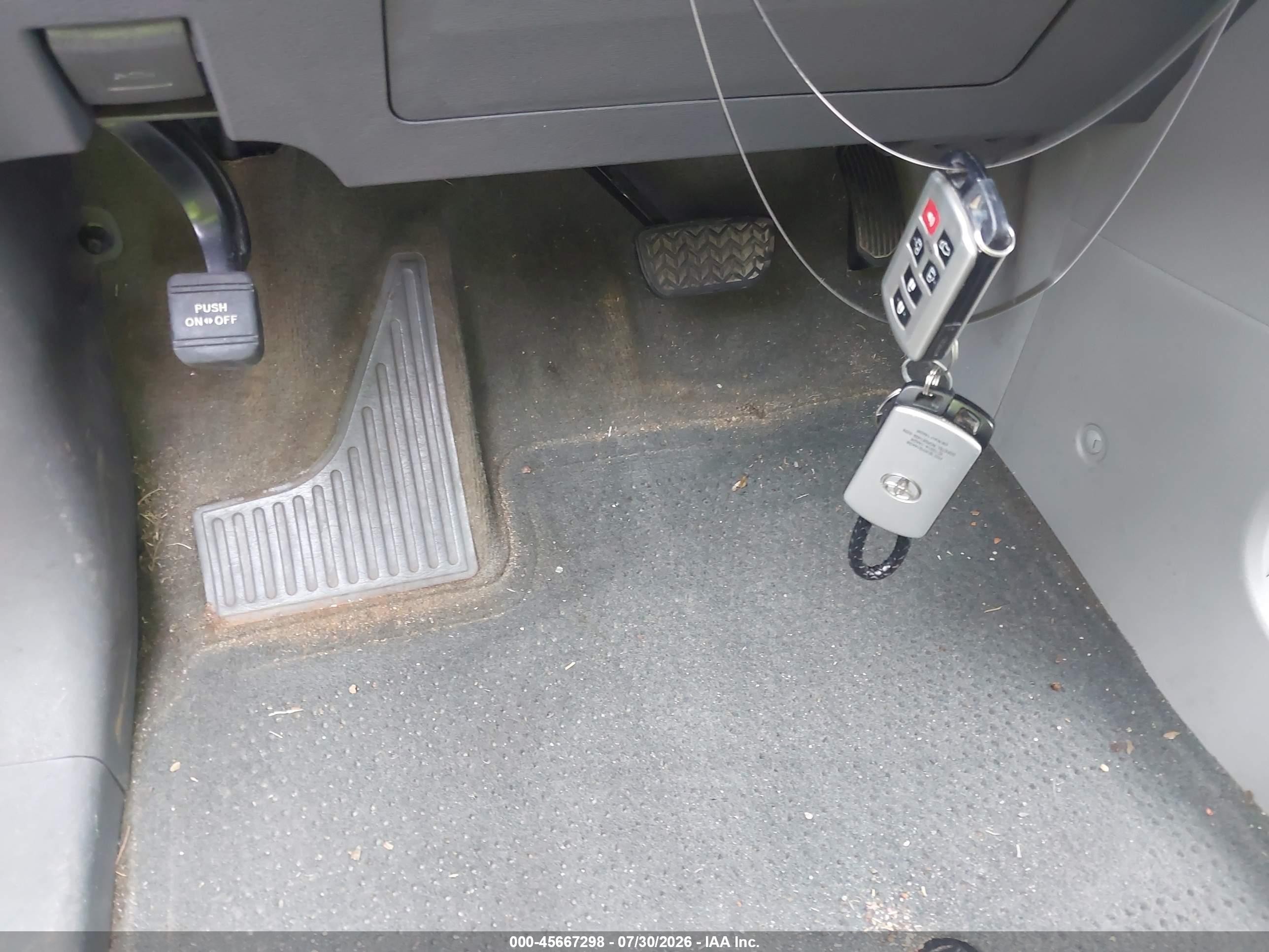 2015 Toyota Sienna Xle 8 Passenger Gray vin: 5TDYK3DC7FS620143
