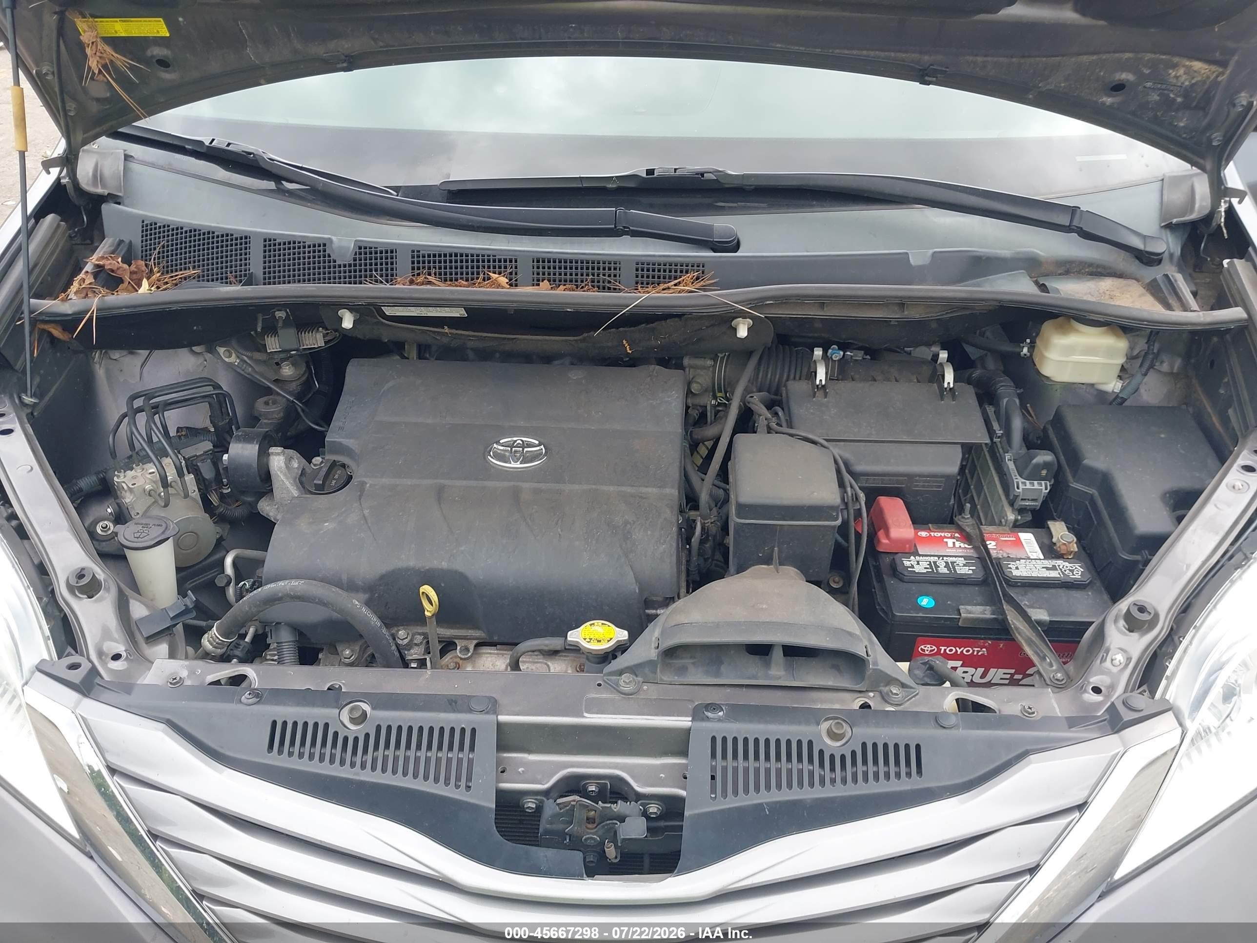 2015 Toyota Sienna Xle 8 Passenger Gray vin: 5TDYK3DC7FS620143