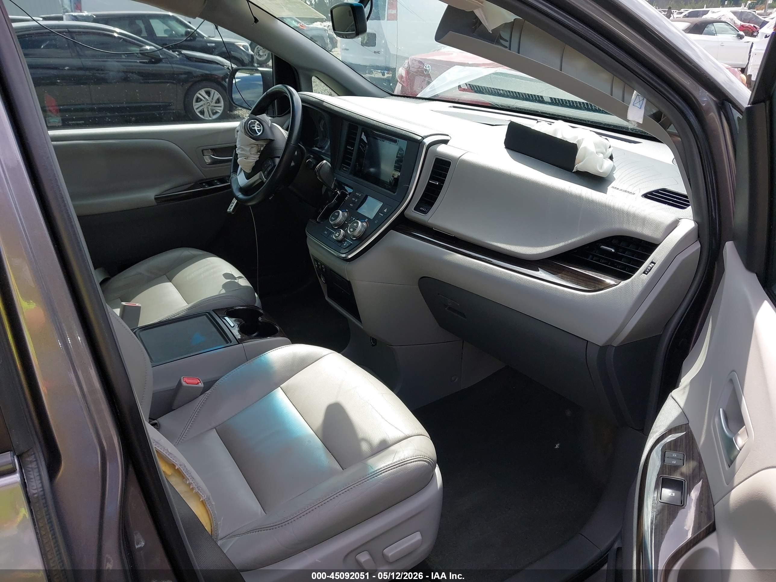 2015 Toyota Sienna Xle 8 Passenger Gray vin: 5TDYK3DC7FS630252
