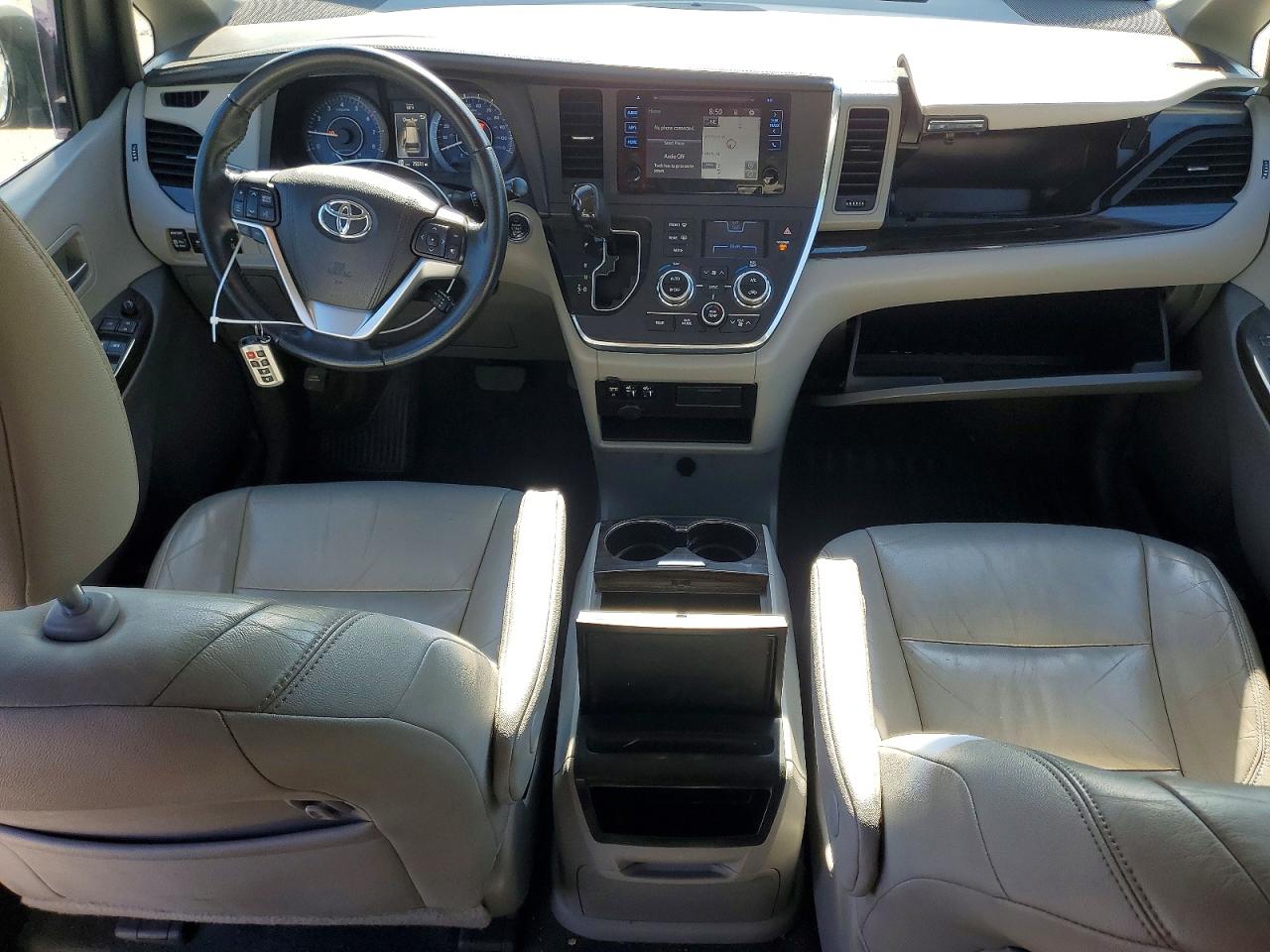 2015 Toyota Sienna Xle 8-passenger Silver vin: 5TDYK3DC7FS632809