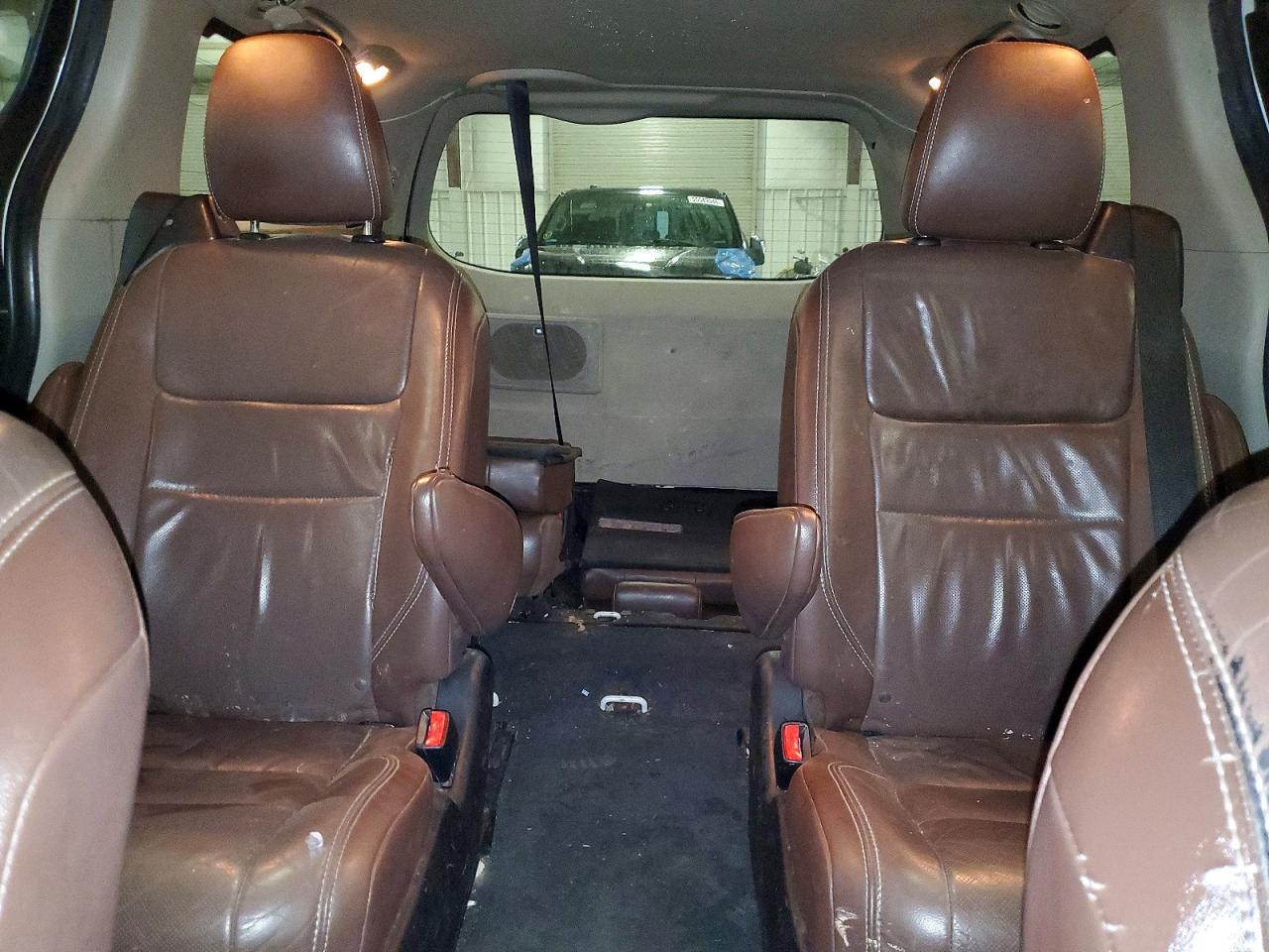 2015 Toyota Sienna Limited Premium 7-passenger White vin: 5TDYK3DC7FS650551