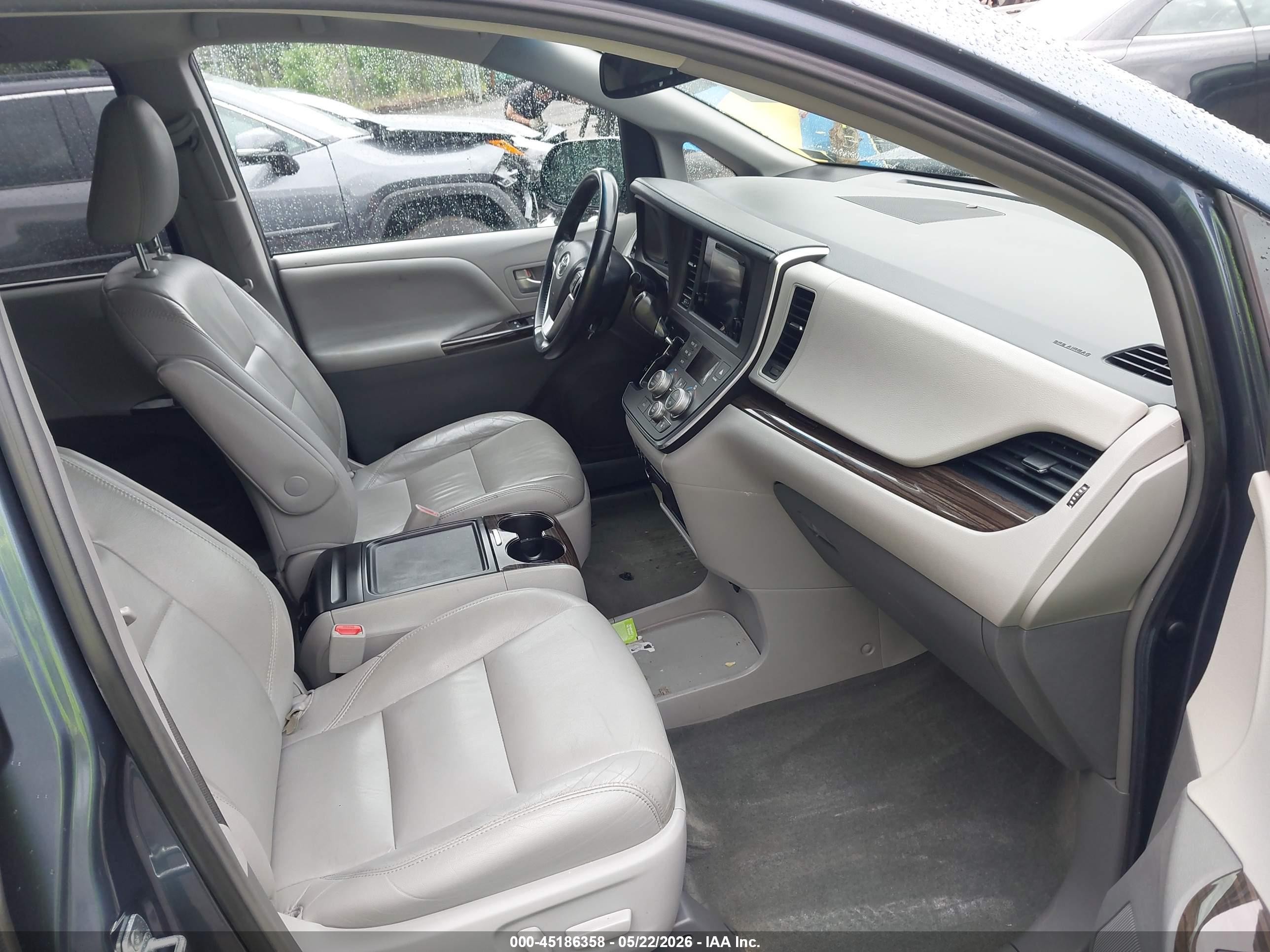 2015 Toyota Sienna Xle Premium 8 Passenger Light Blue vin: 5TDYK3DC7FS663414