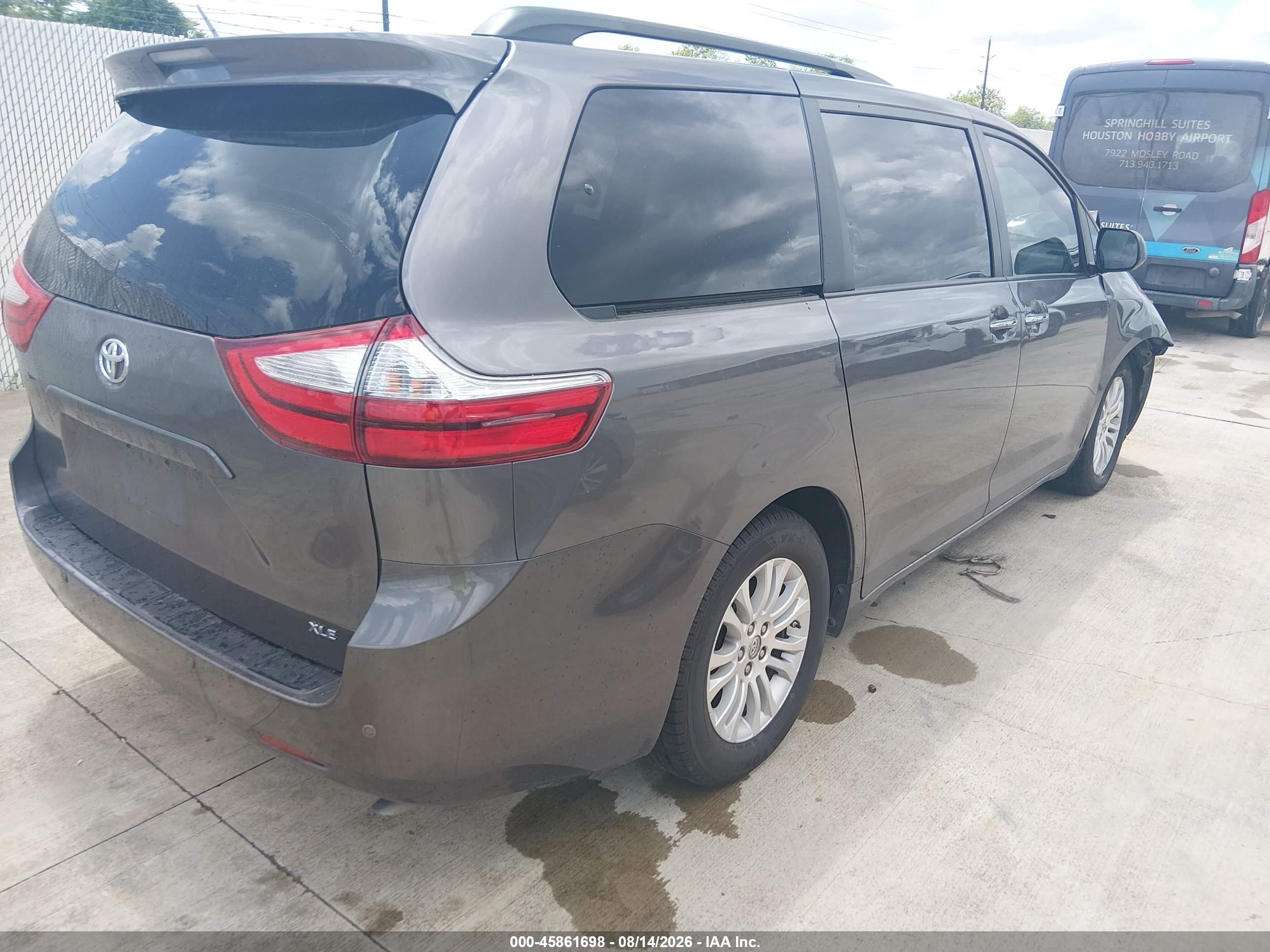 2015 Toyota Sienna Xle 8 Passenger Gray vin: 5TDYK3DC7FS671125