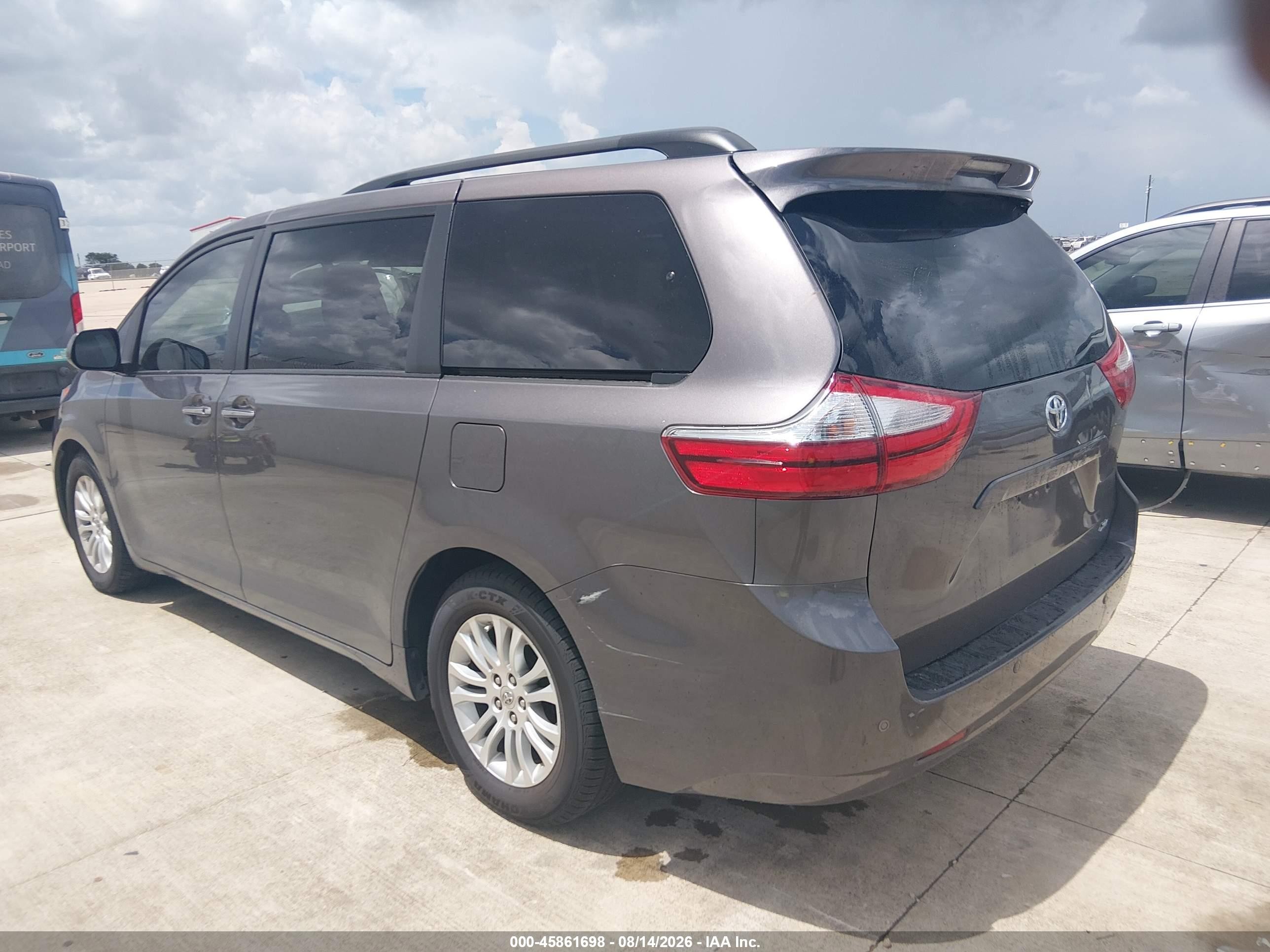 2015 Toyota Sienna Xle 8 Passenger Gray vin: 5TDYK3DC7FS671125