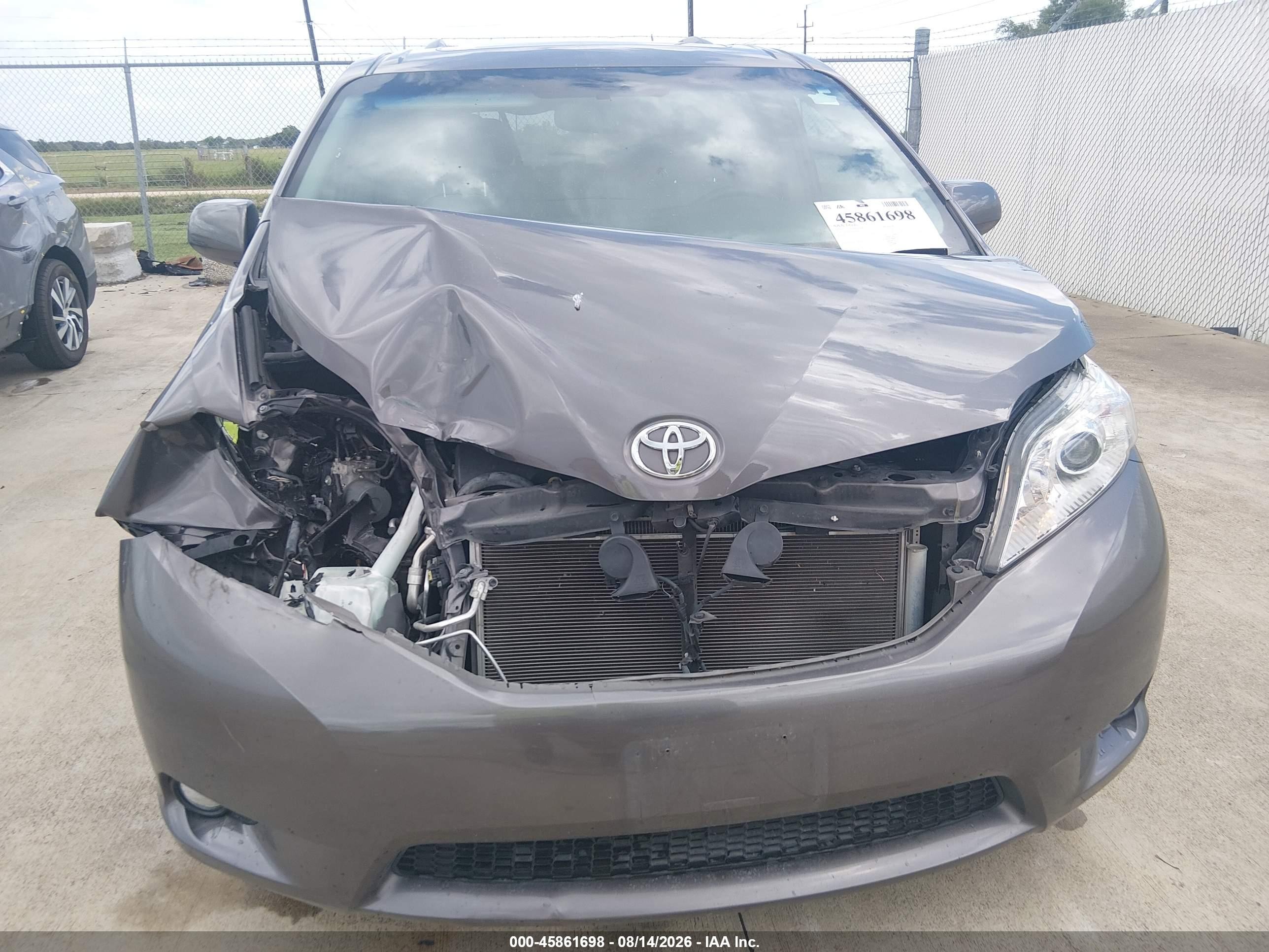 2015 Toyota Sienna Xle 8 Passenger Gray vin: 5TDYK3DC7FS671125