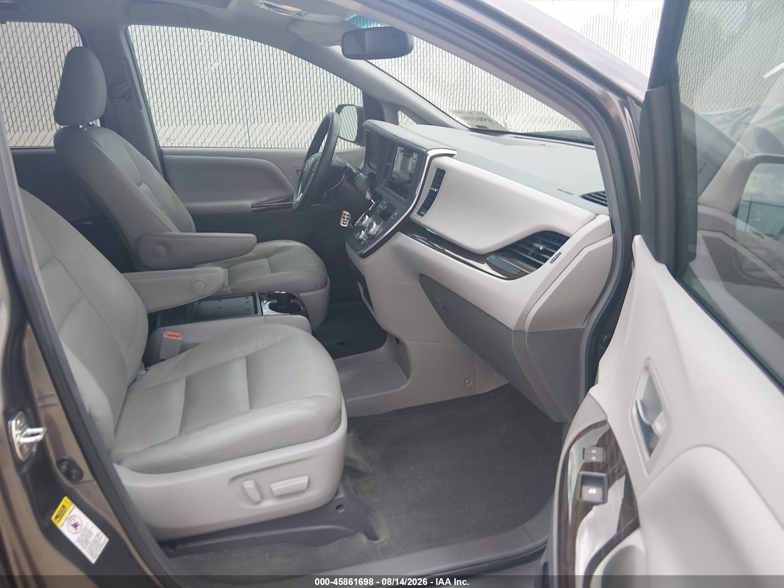 2015 Toyota Sienna Xle 8 Passenger Gray vin: 5TDYK3DC7FS671125
