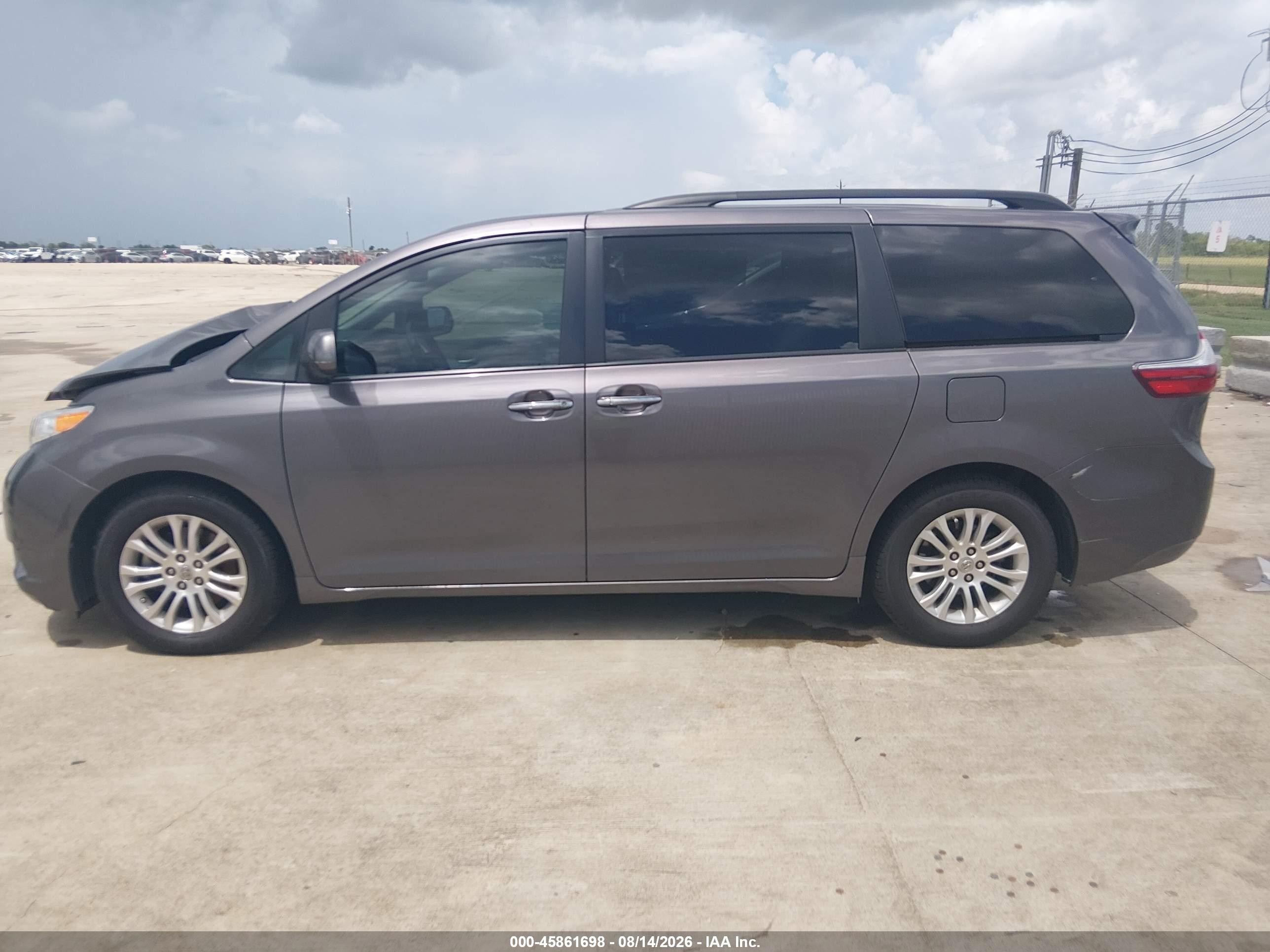 2015 Toyota Sienna Xle 8 Passenger Gray vin: 5TDYK3DC7FS671125