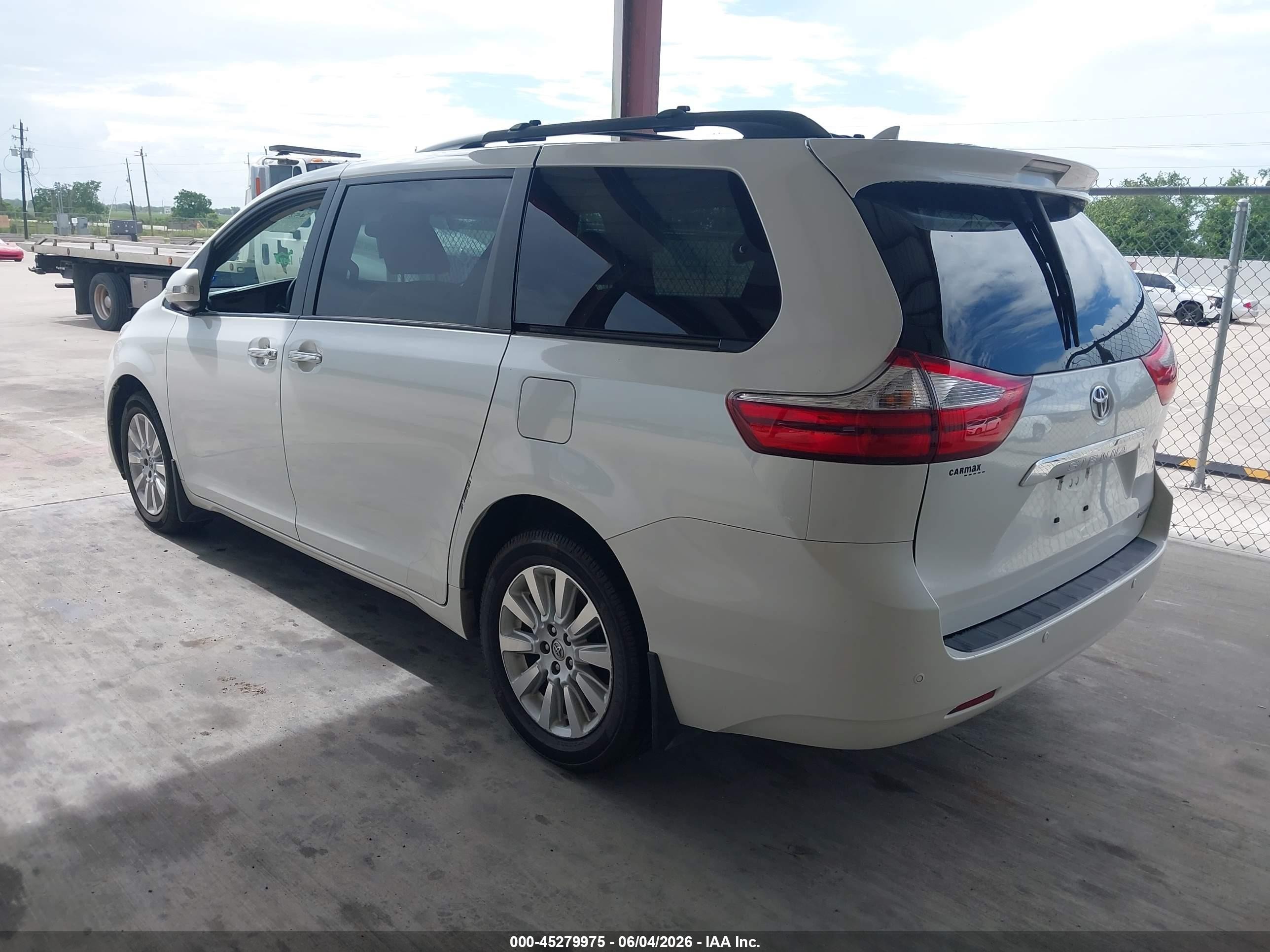 2015 Toyota Sienna Limited 7 Passenger White vin: 5TDYK3DC7FS678415