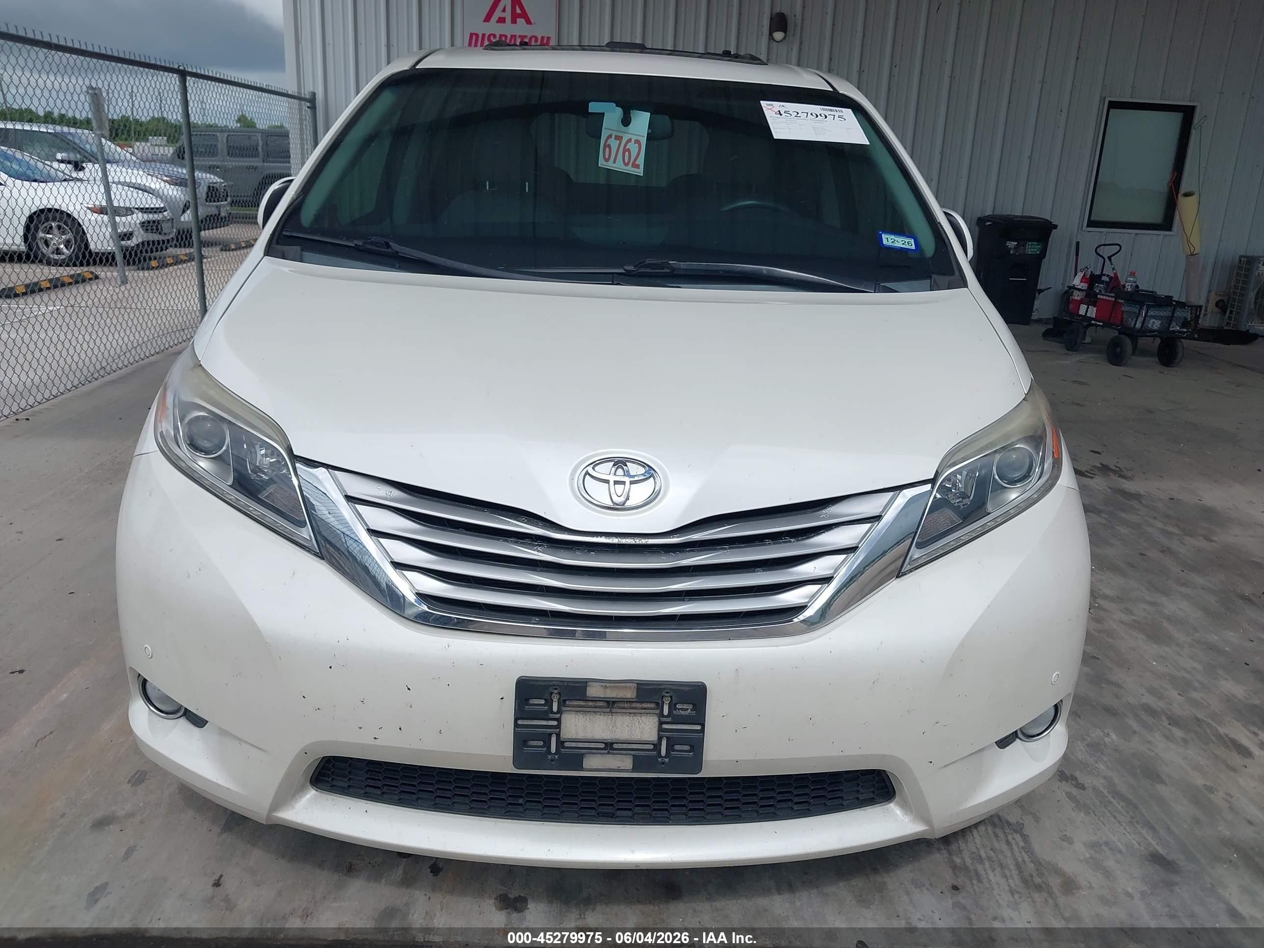 2015 Toyota Sienna Limited 7 Passenger White vin: 5TDYK3DC7FS678415