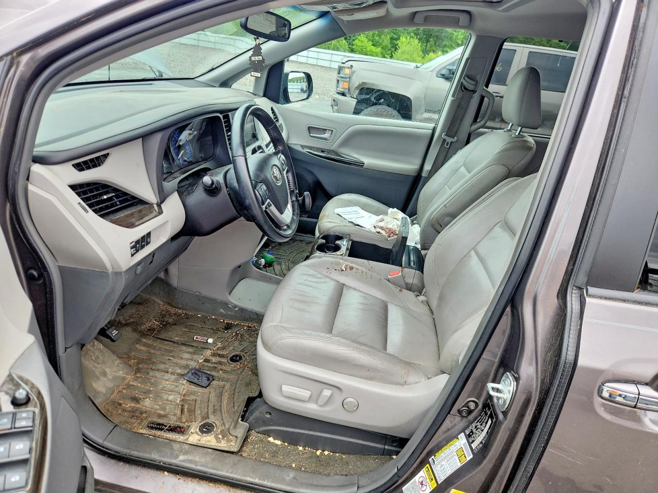2015 Toyota Sienna Xle 8-passenger Gray vin: 5TDYK3DC7FS683484